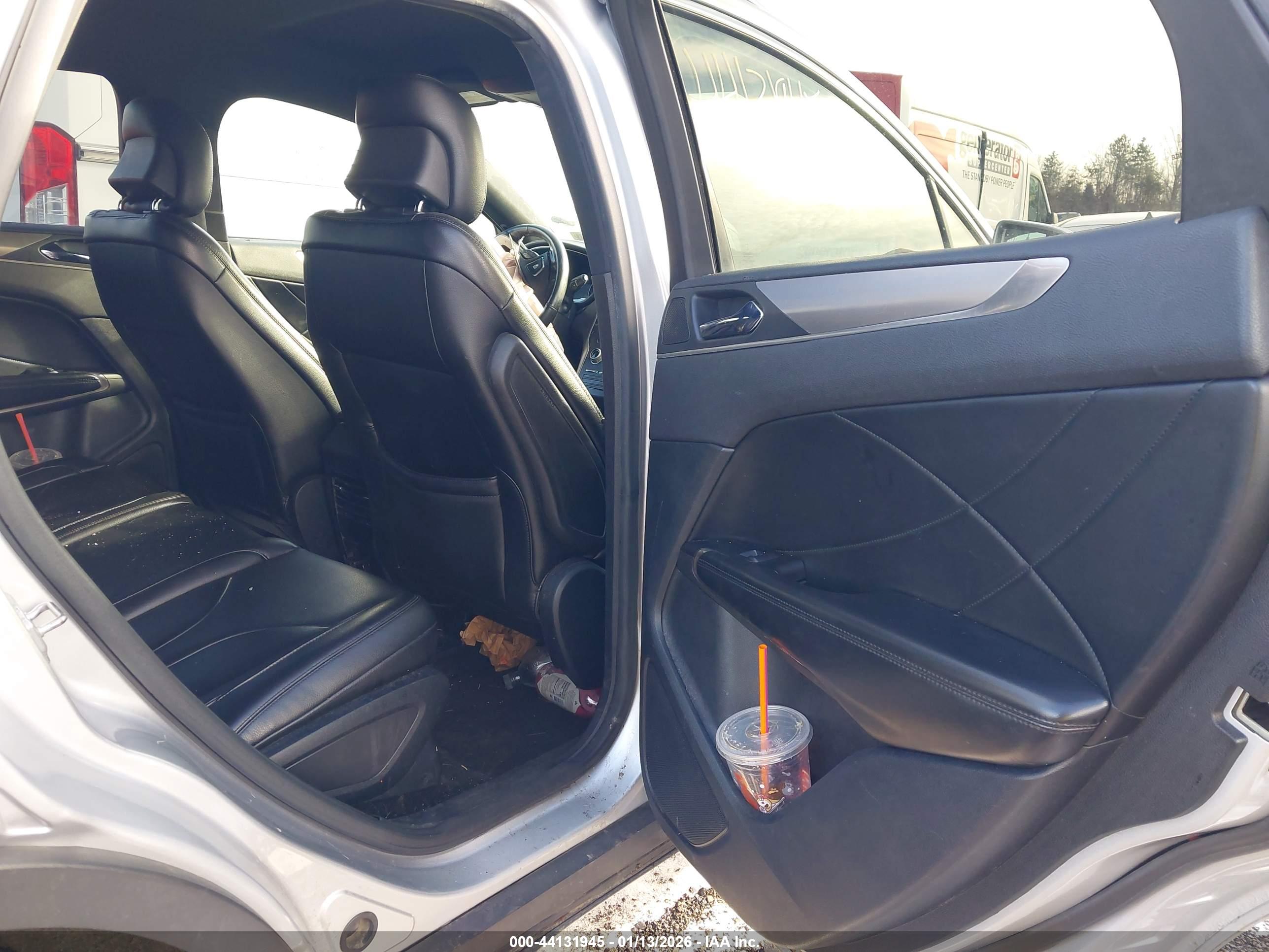 LINCOLN MKC image 8