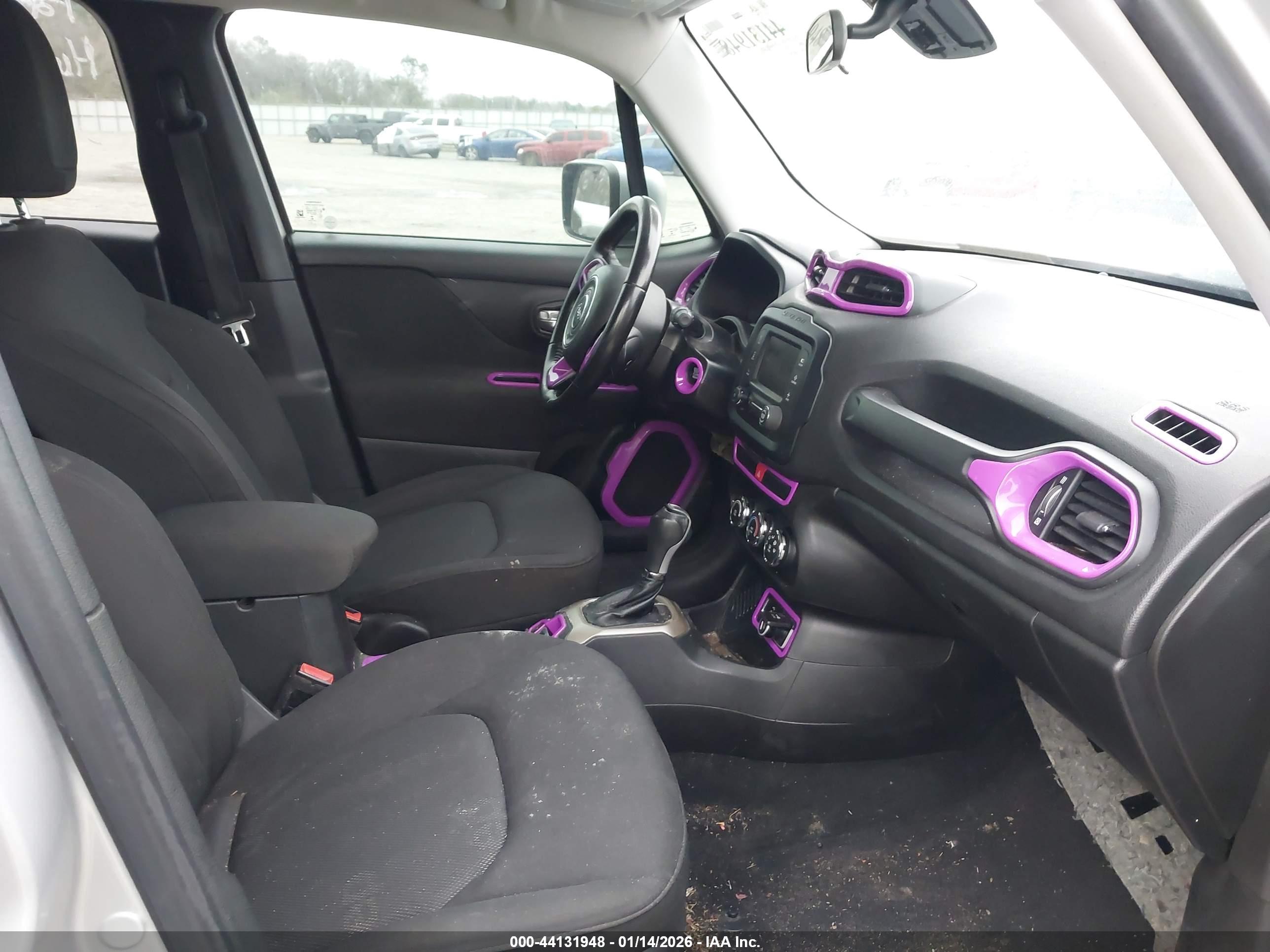 JEEP RENEGADE image 5