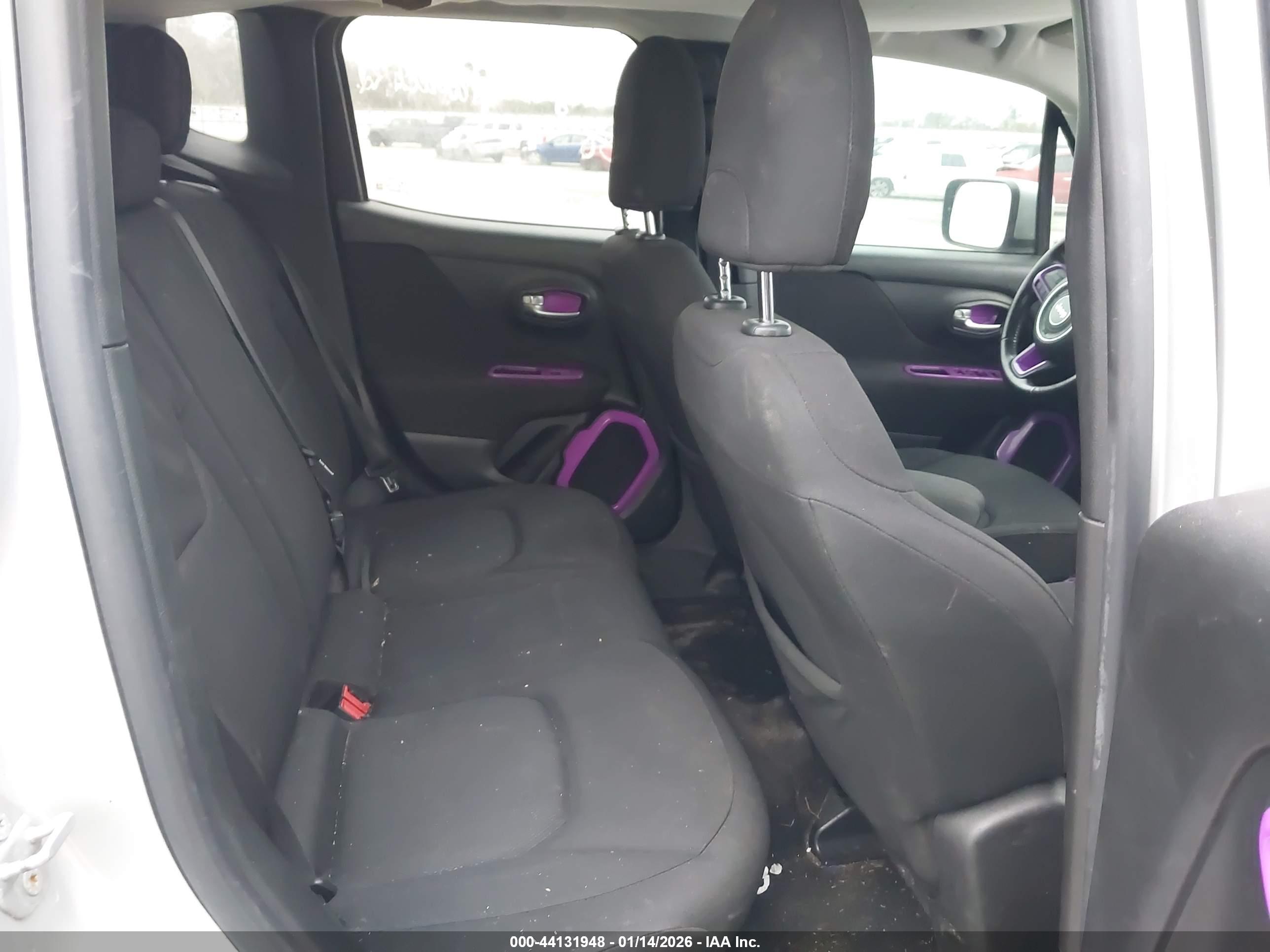 JEEP RENEGADE image 8