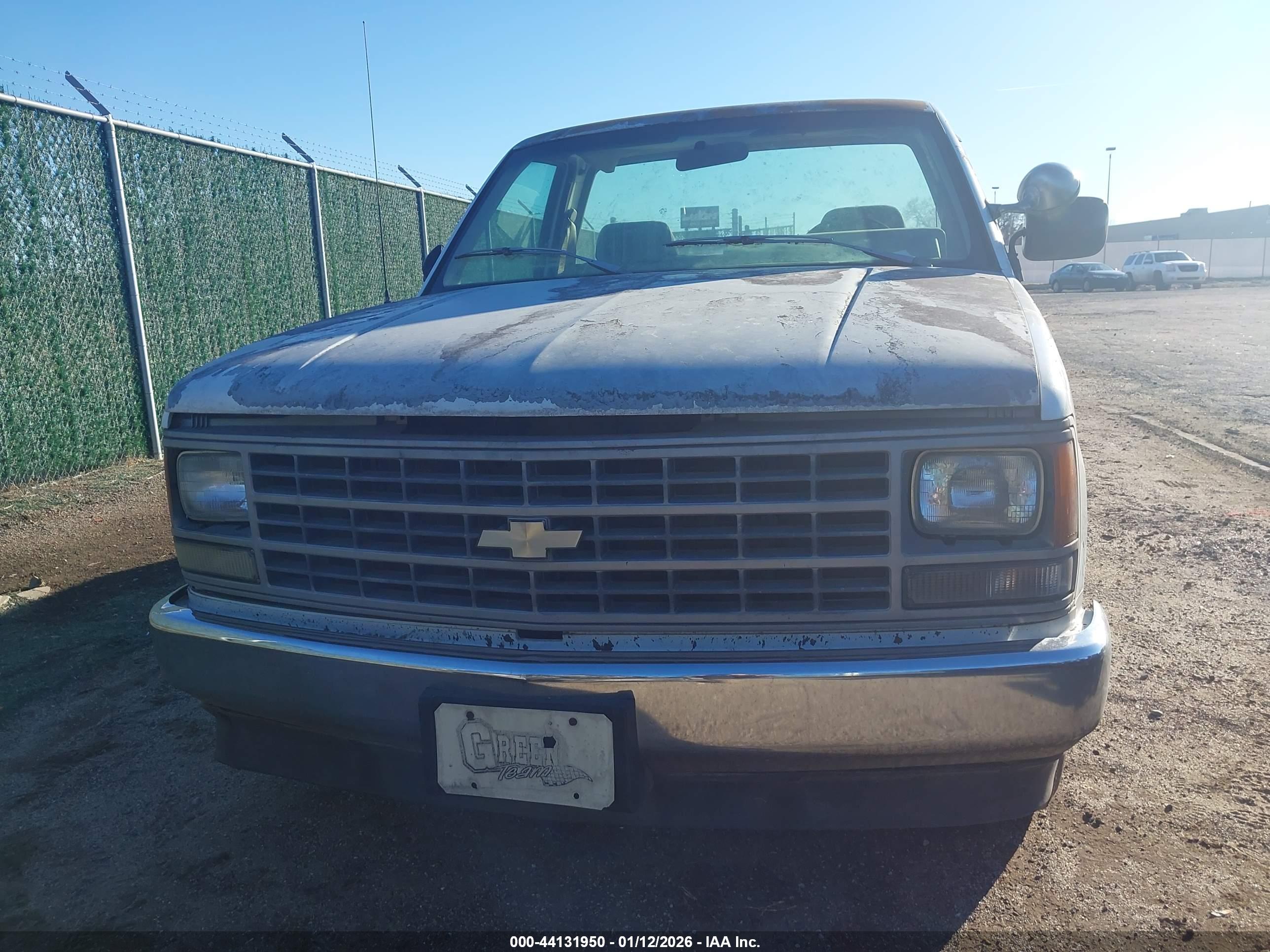 CHEVROLET GMT-400 image 6