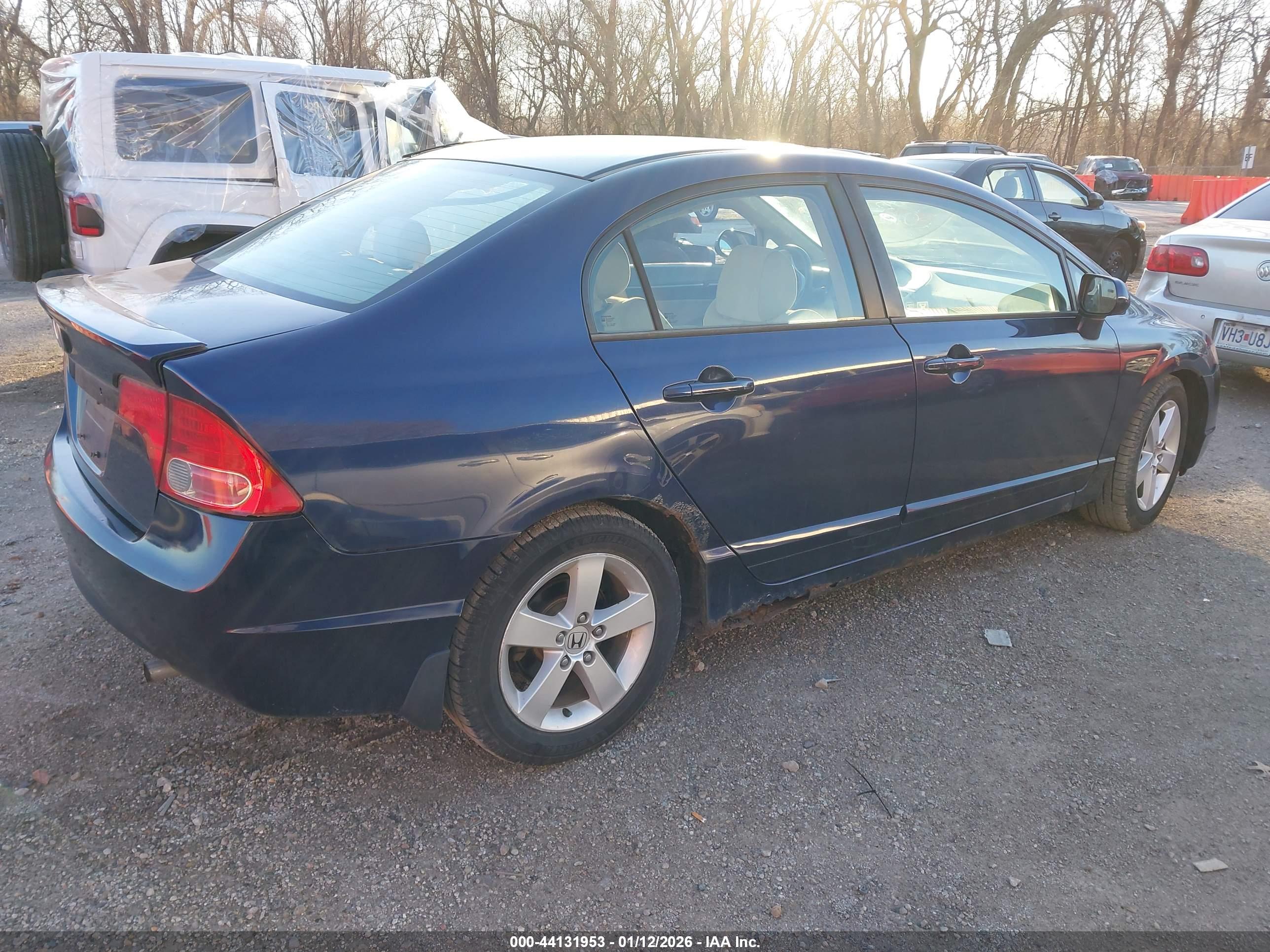 HONDA CIVIC image 4