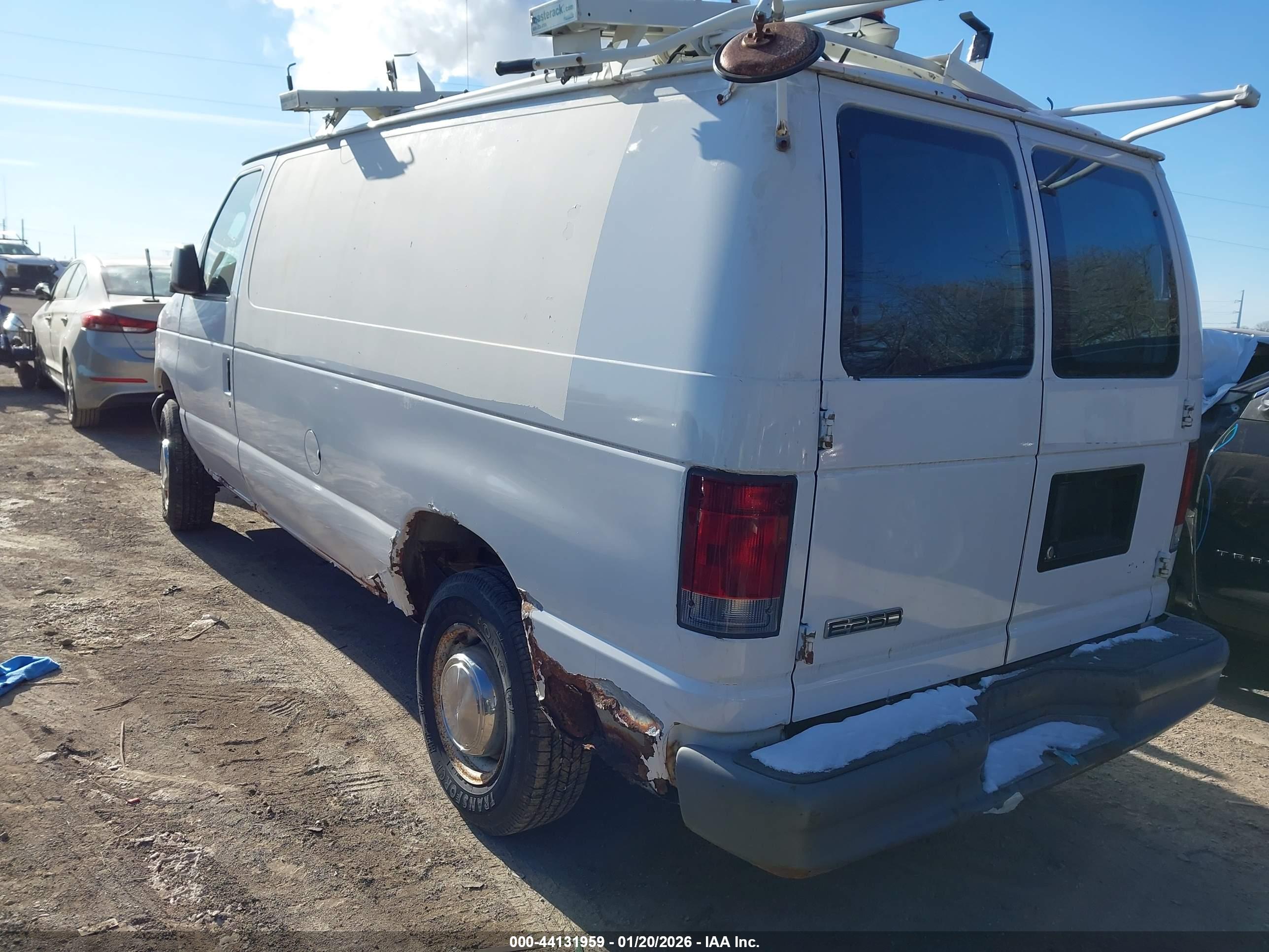 FORD E-250 image 3
