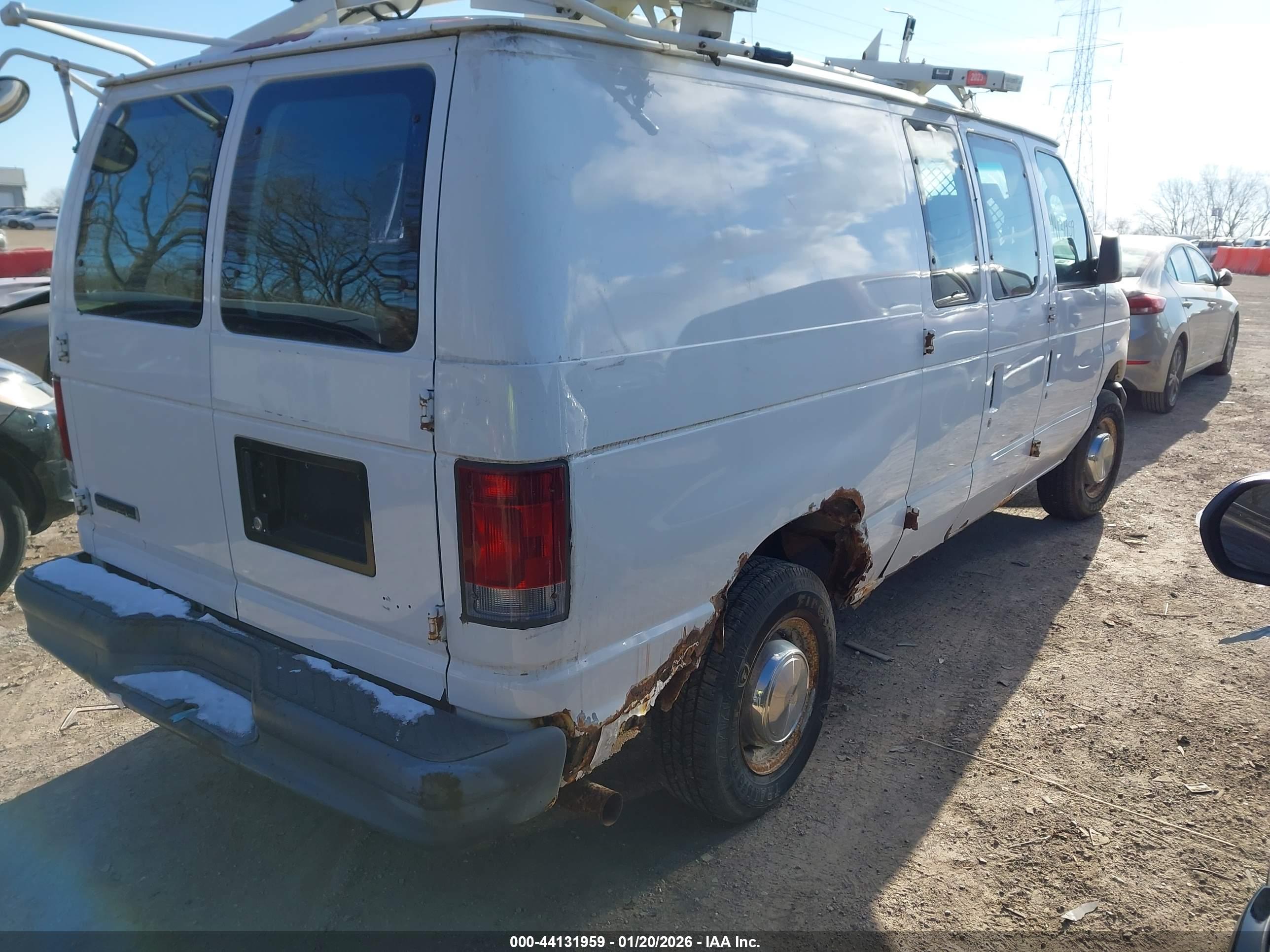 FORD E-250 image 4