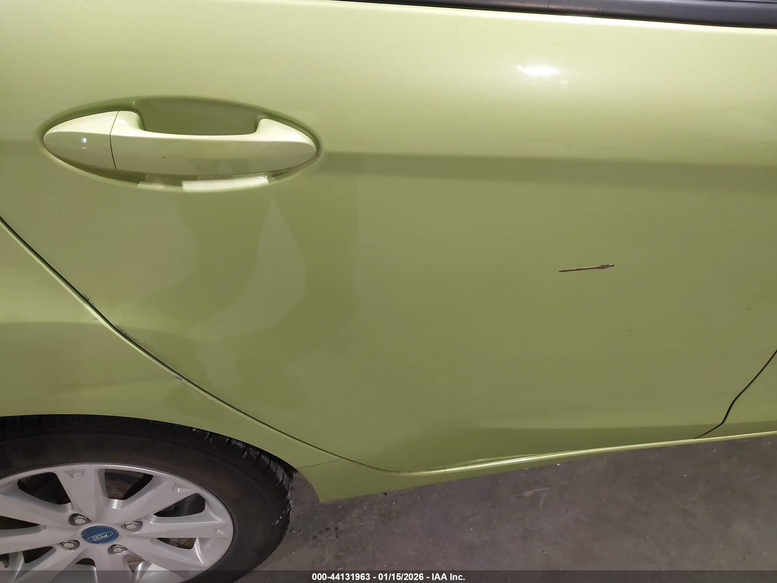 FORD FIESTA image 6