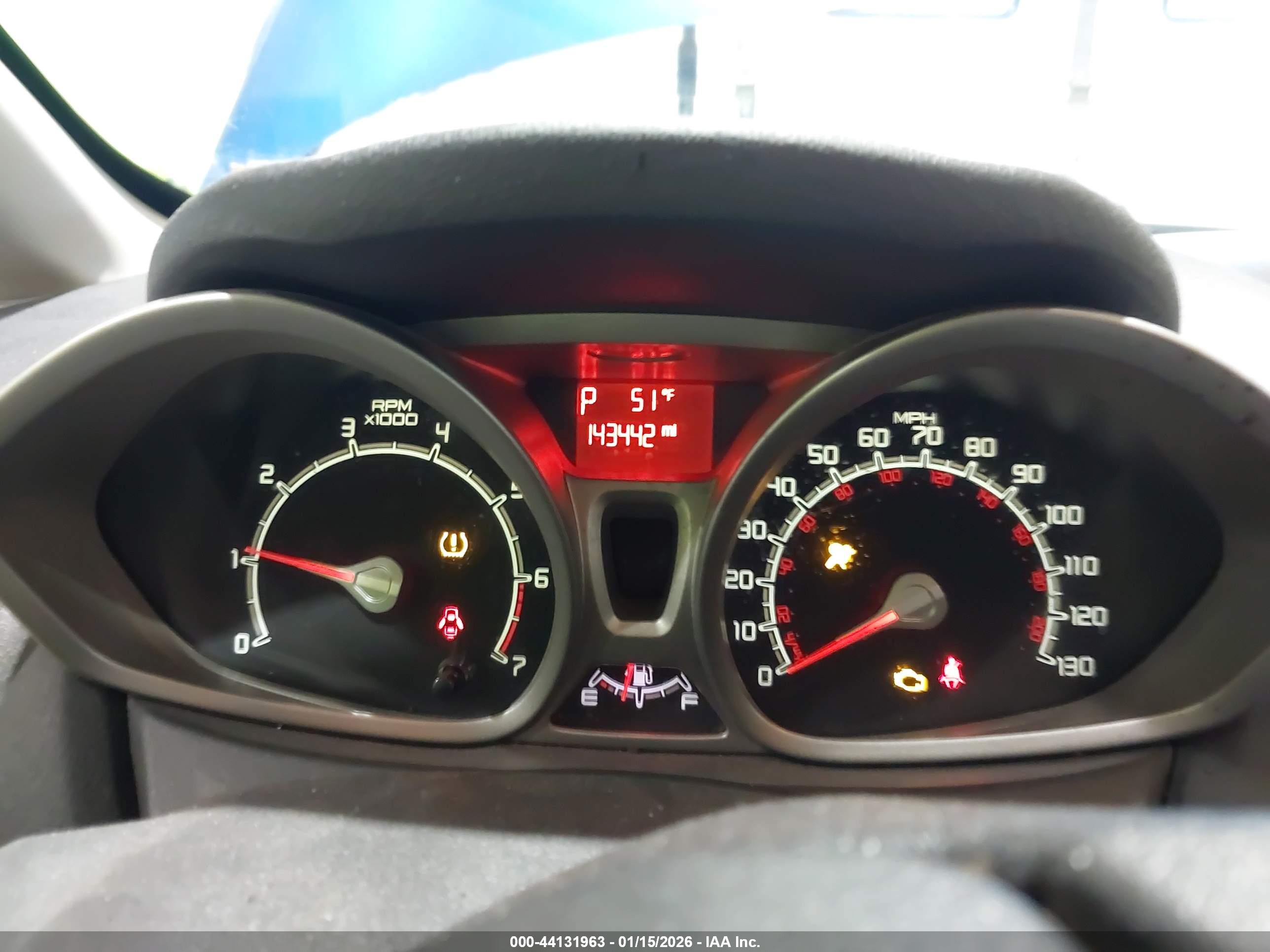 FORD FIESTA image 7
