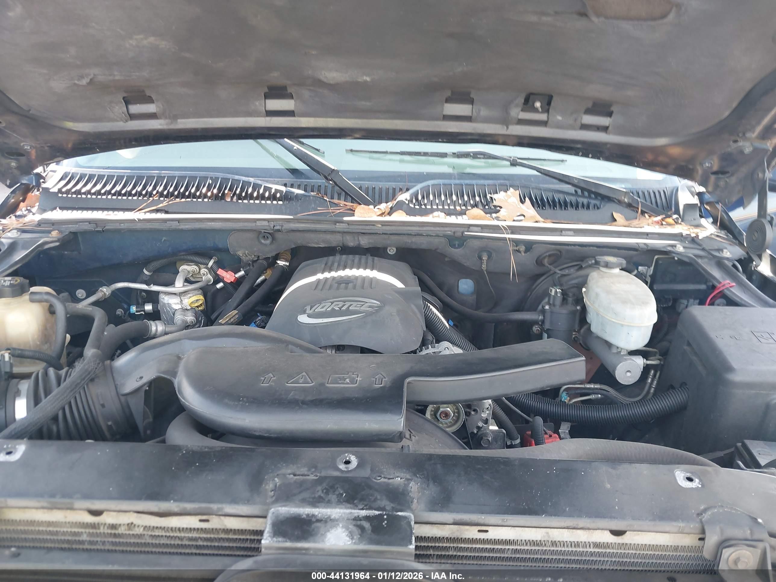 CHEVROLET TAHOE image 10