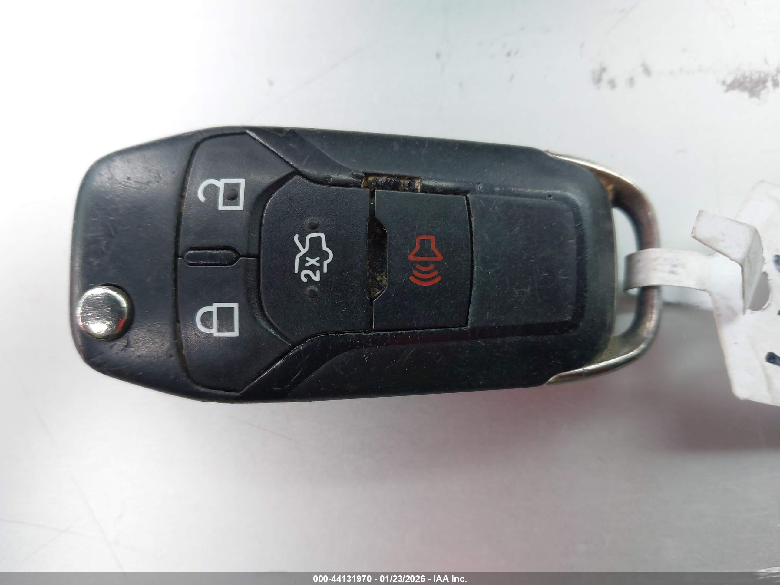 FORD FUSION image 11