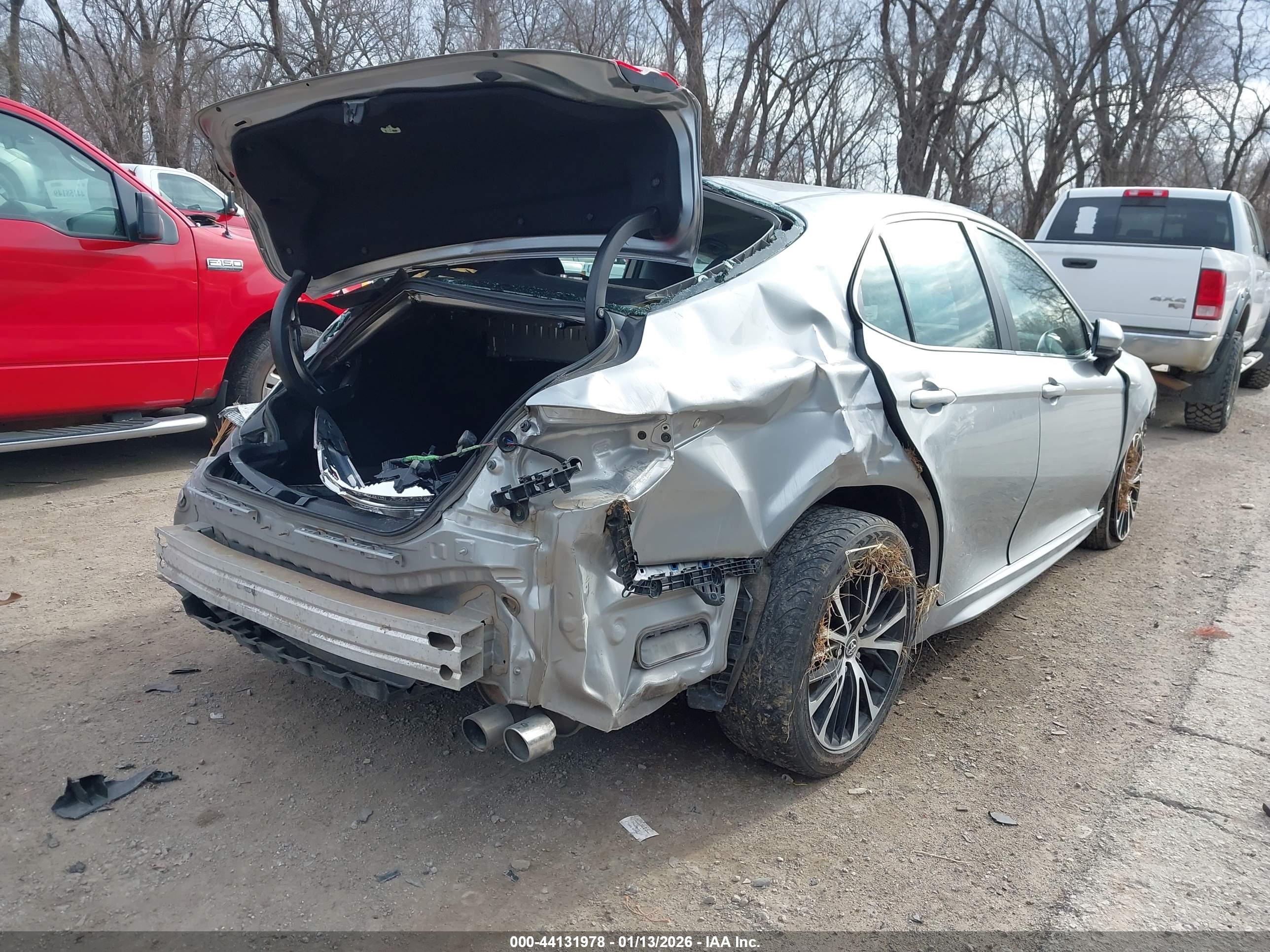 TOYOTA CAMRY image 4