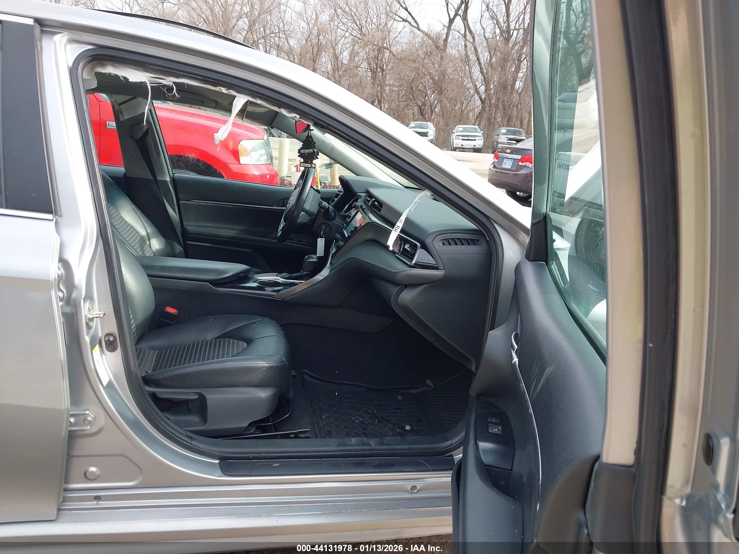 TOYOTA CAMRY image 5