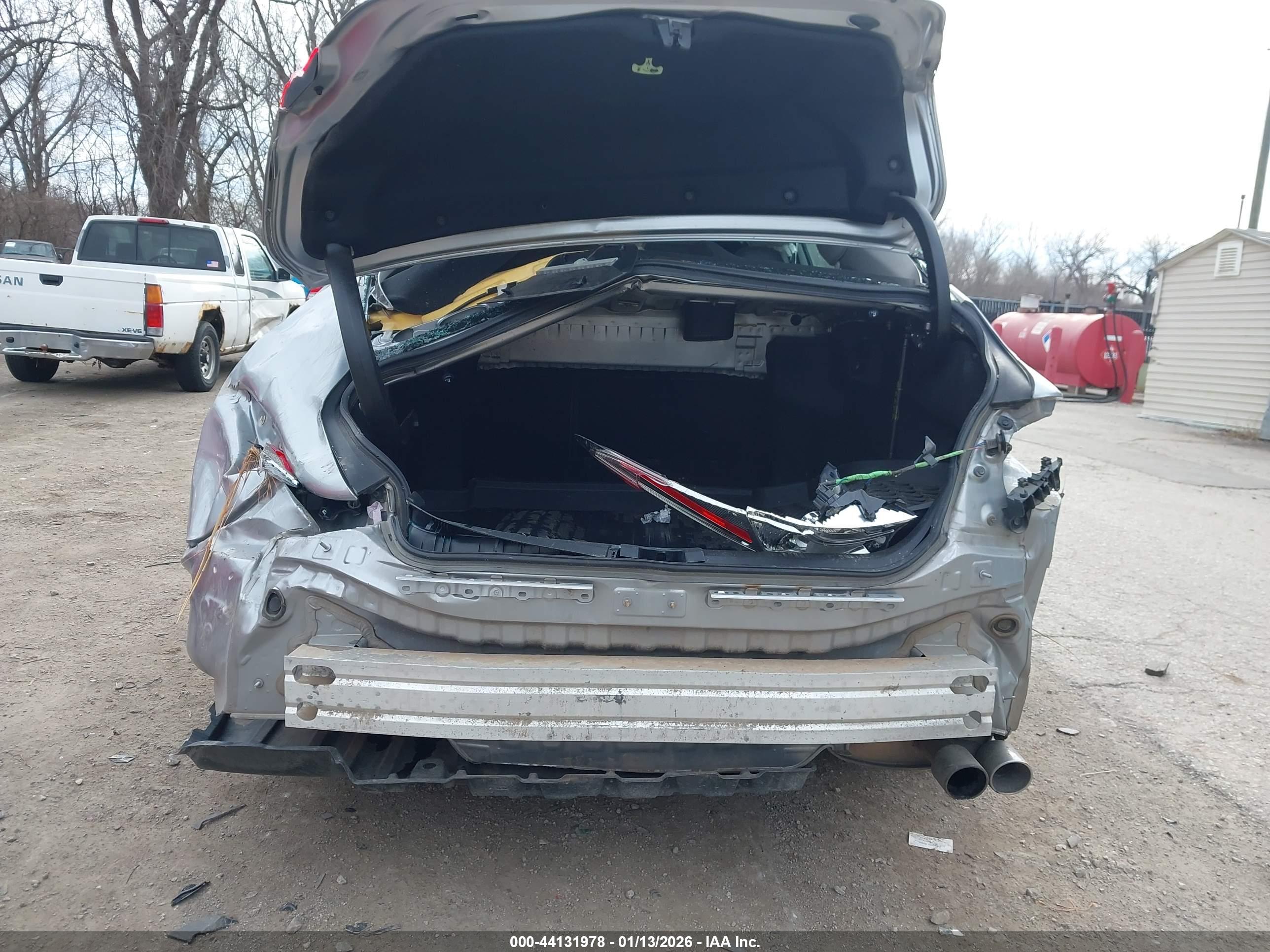 TOYOTA CAMRY image 6