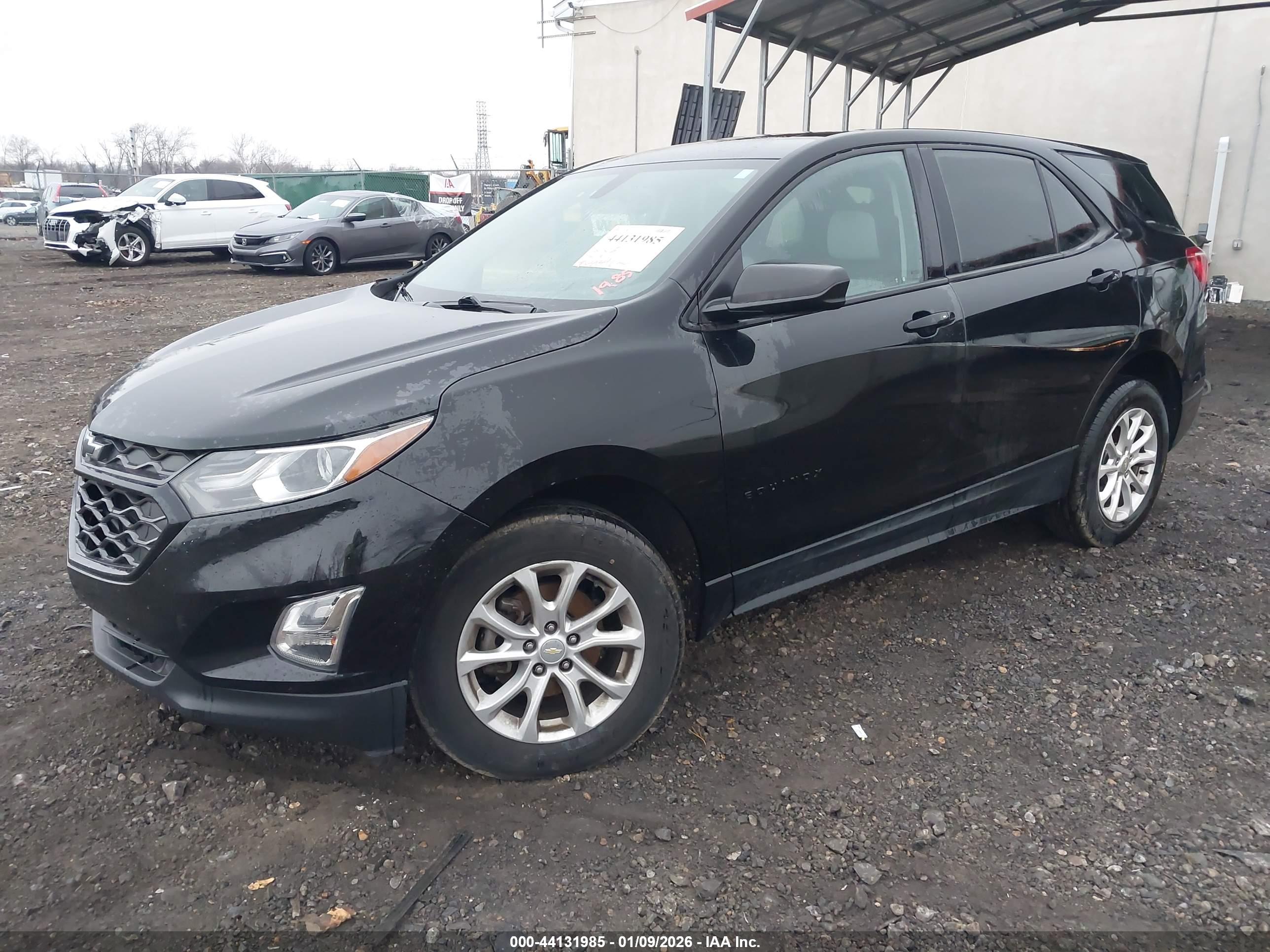 CHEVROLET EQUINOX image 2