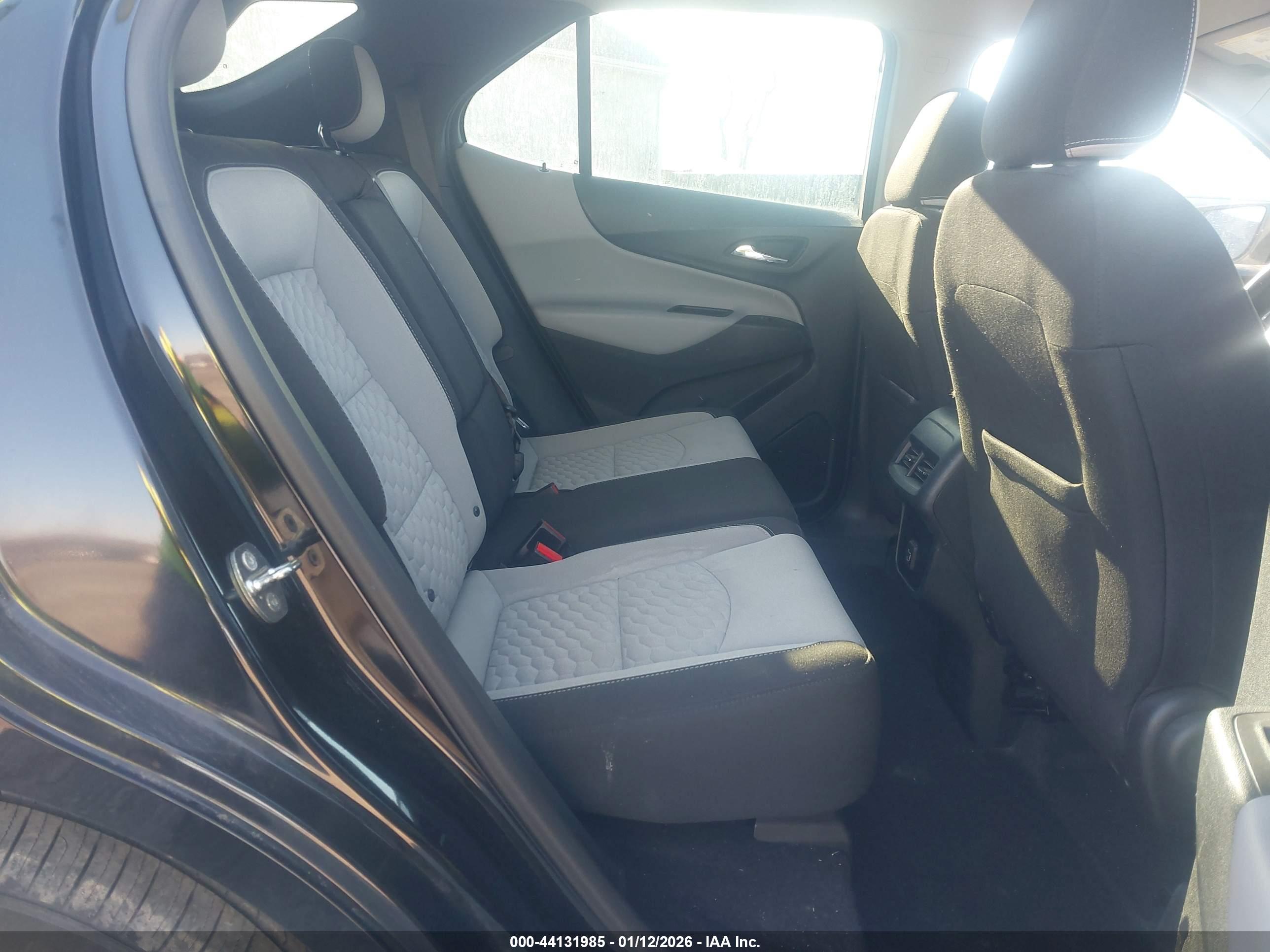 CHEVROLET EQUINOX image 8