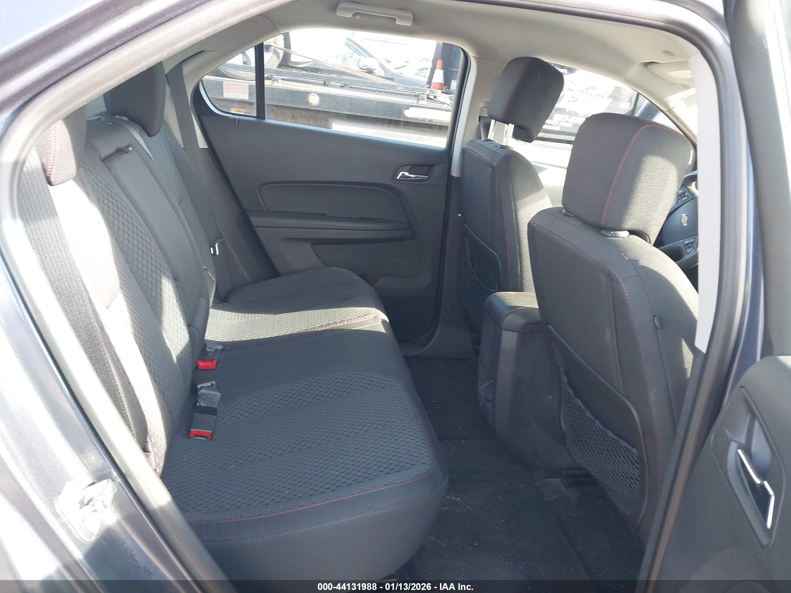 CHEVROLET EQUINOX image 8