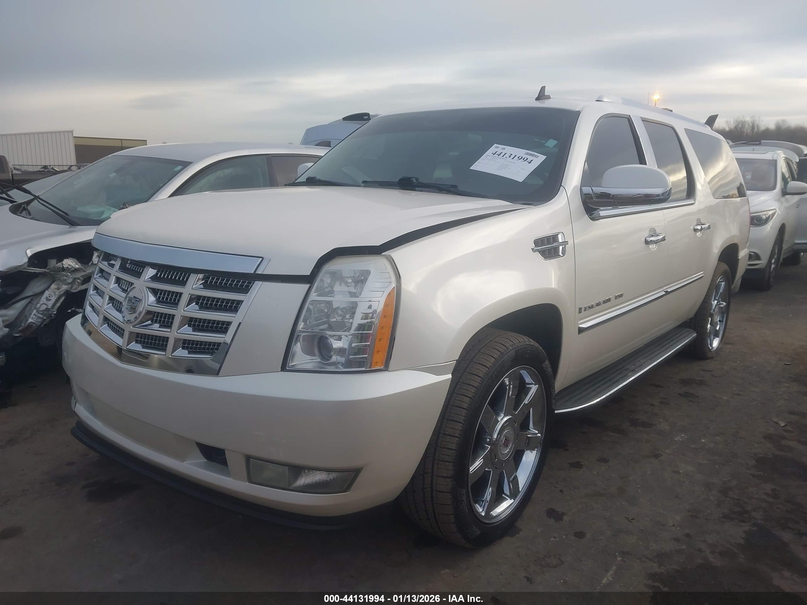 CADILLAC ESCALADE image 2