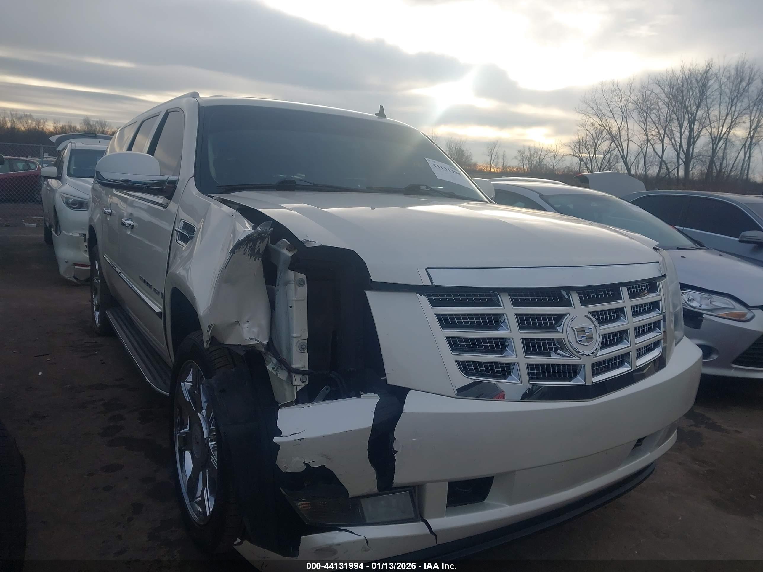 CADILLAC ESCALADE image 6