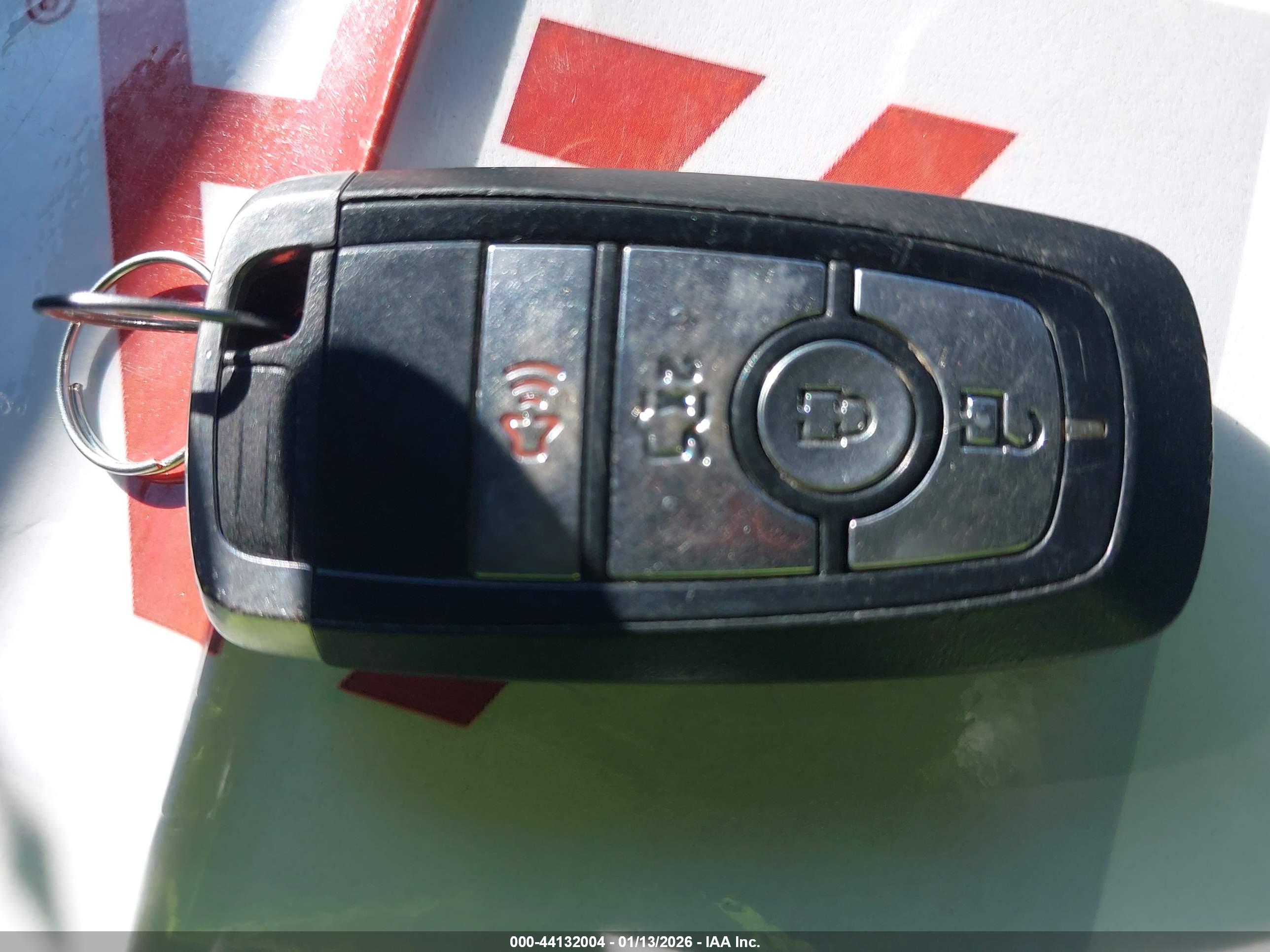 FORD FUSION image 11