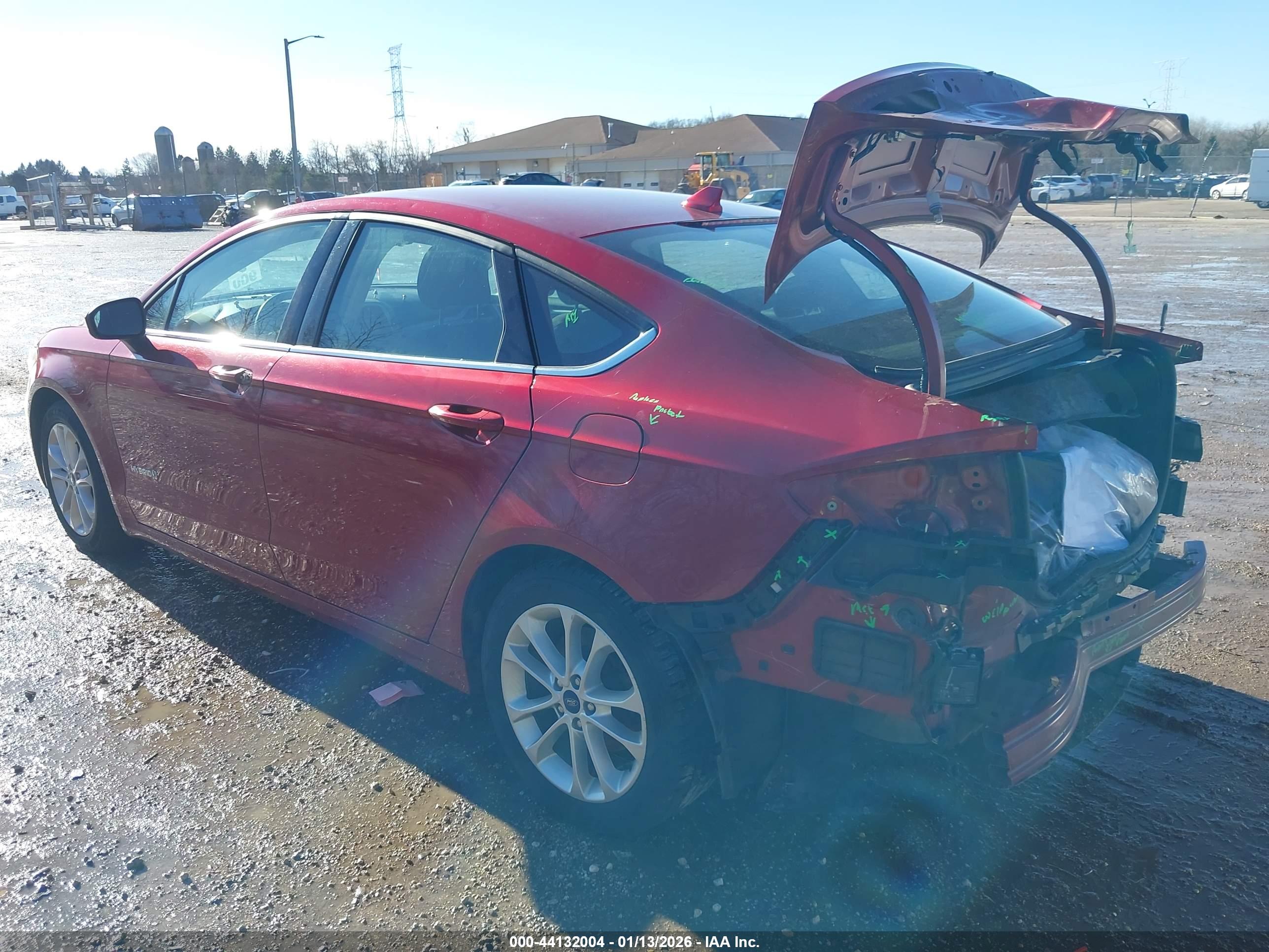 FORD FUSION image 3
