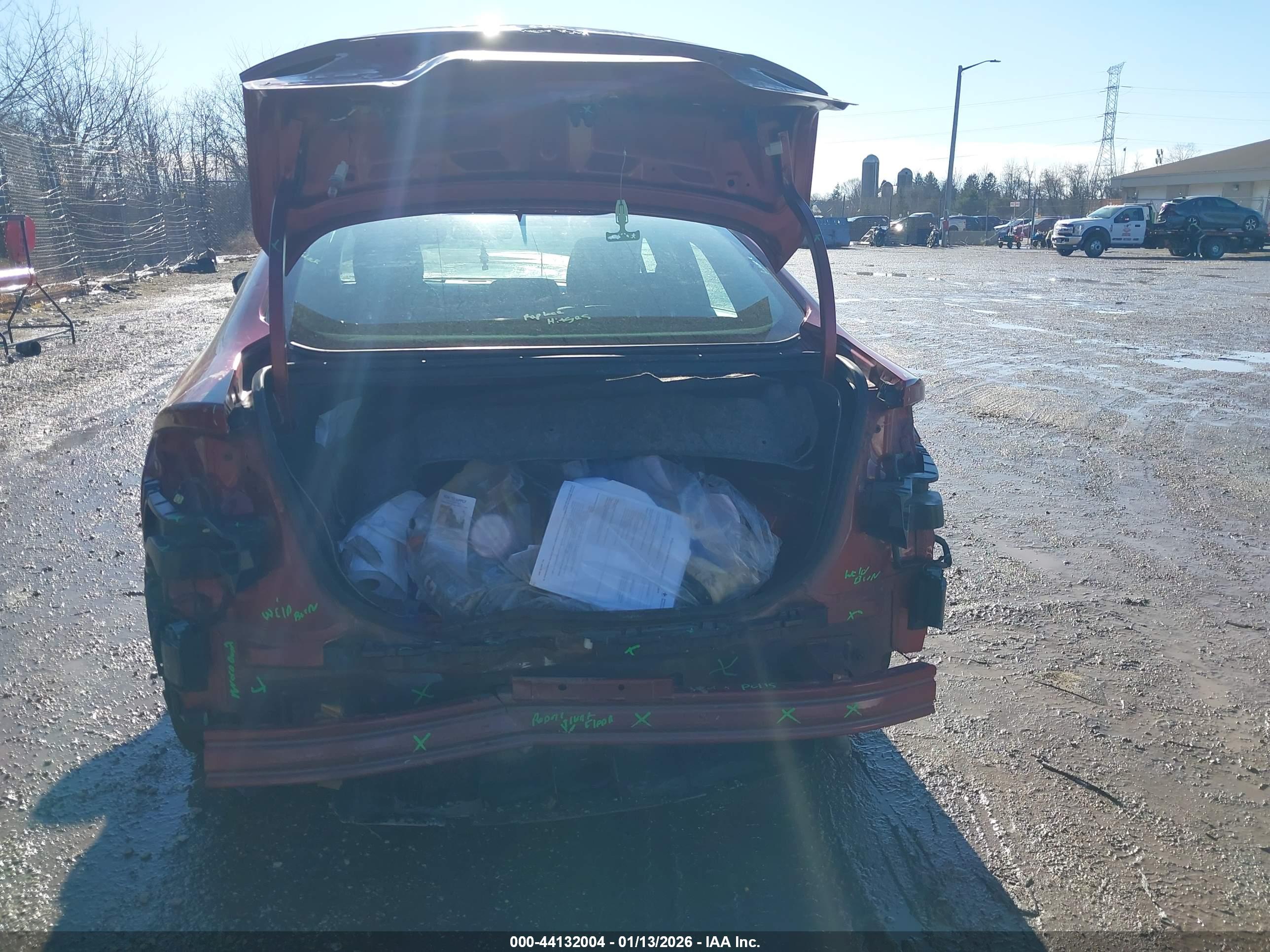 FORD FUSION image 6