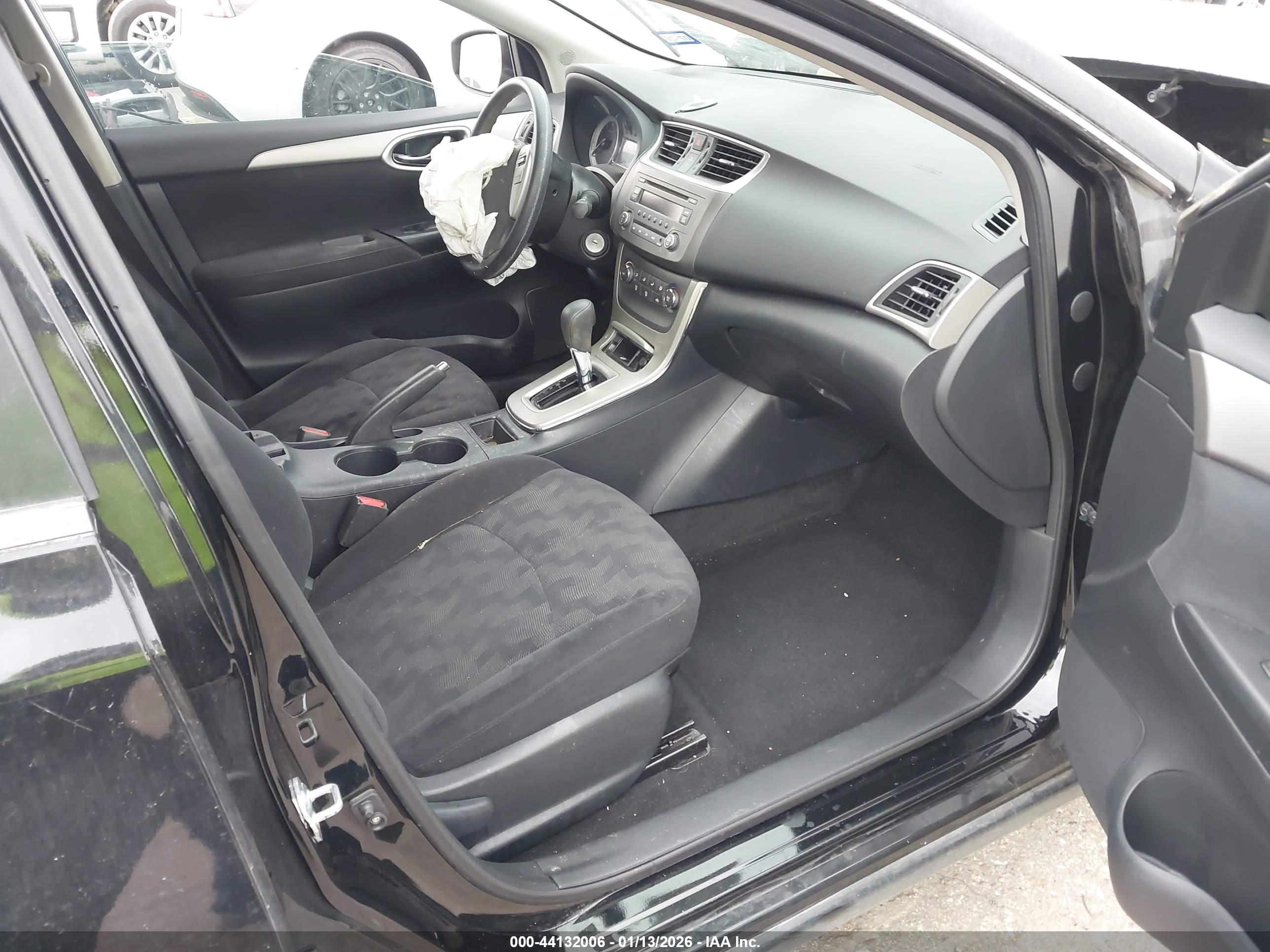 NISSAN SENTRA image 5