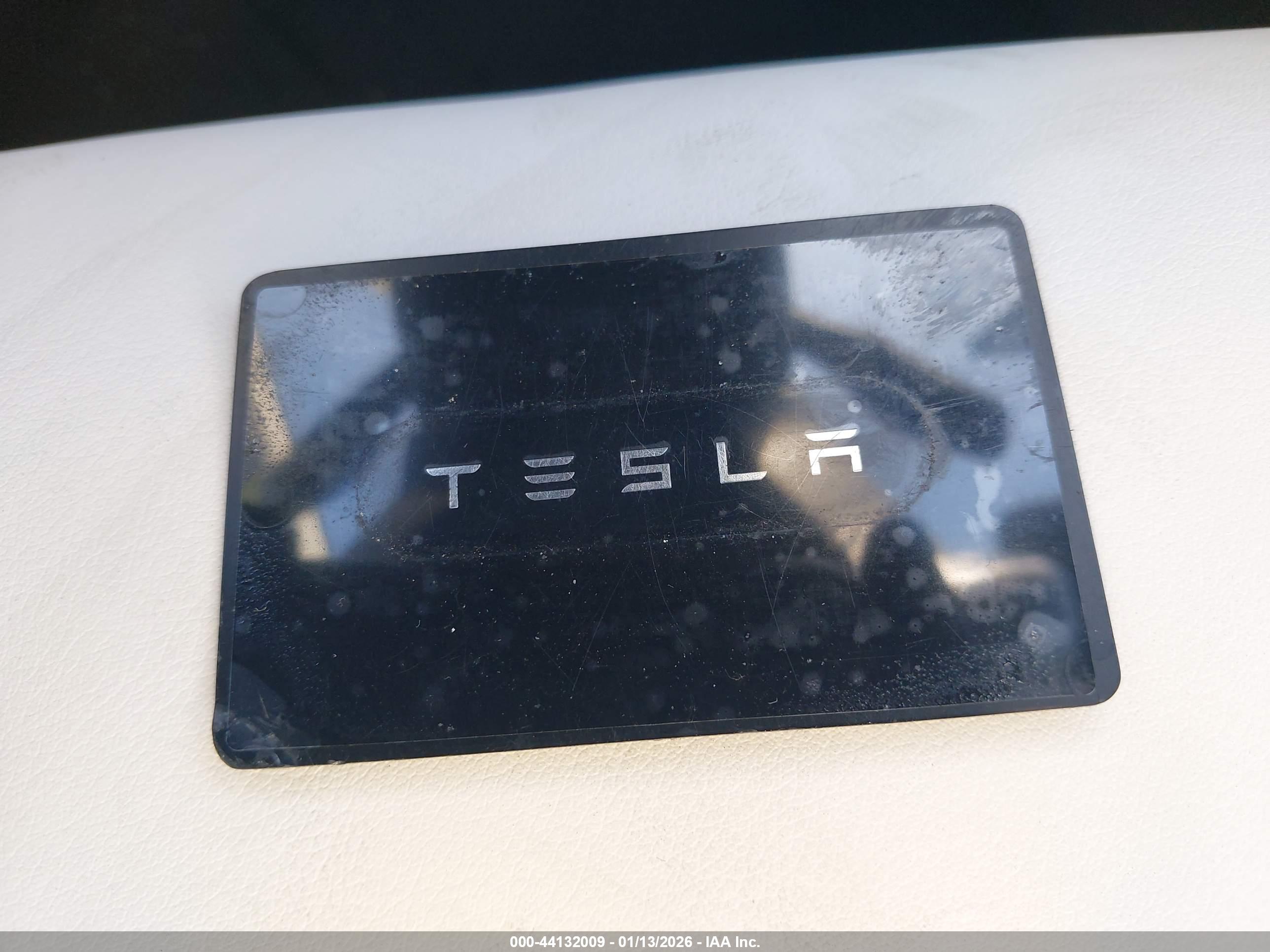TESLA MODEL image 11
