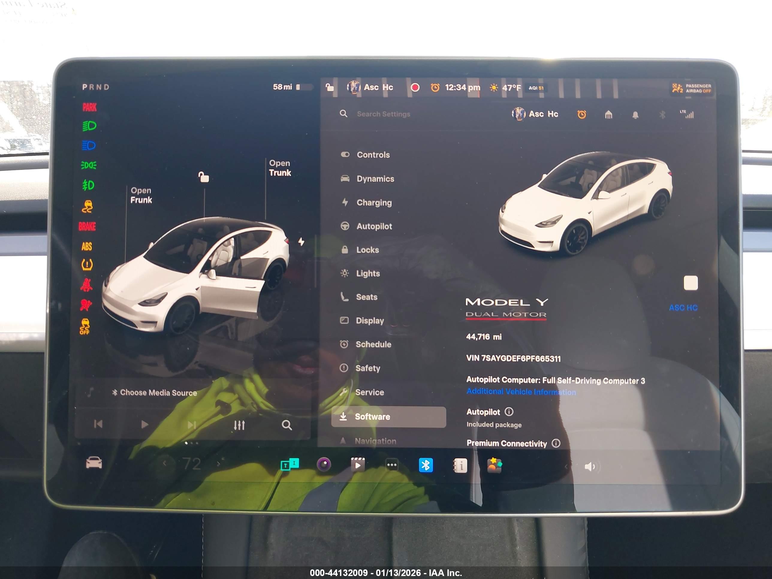 TESLA MODEL image 7