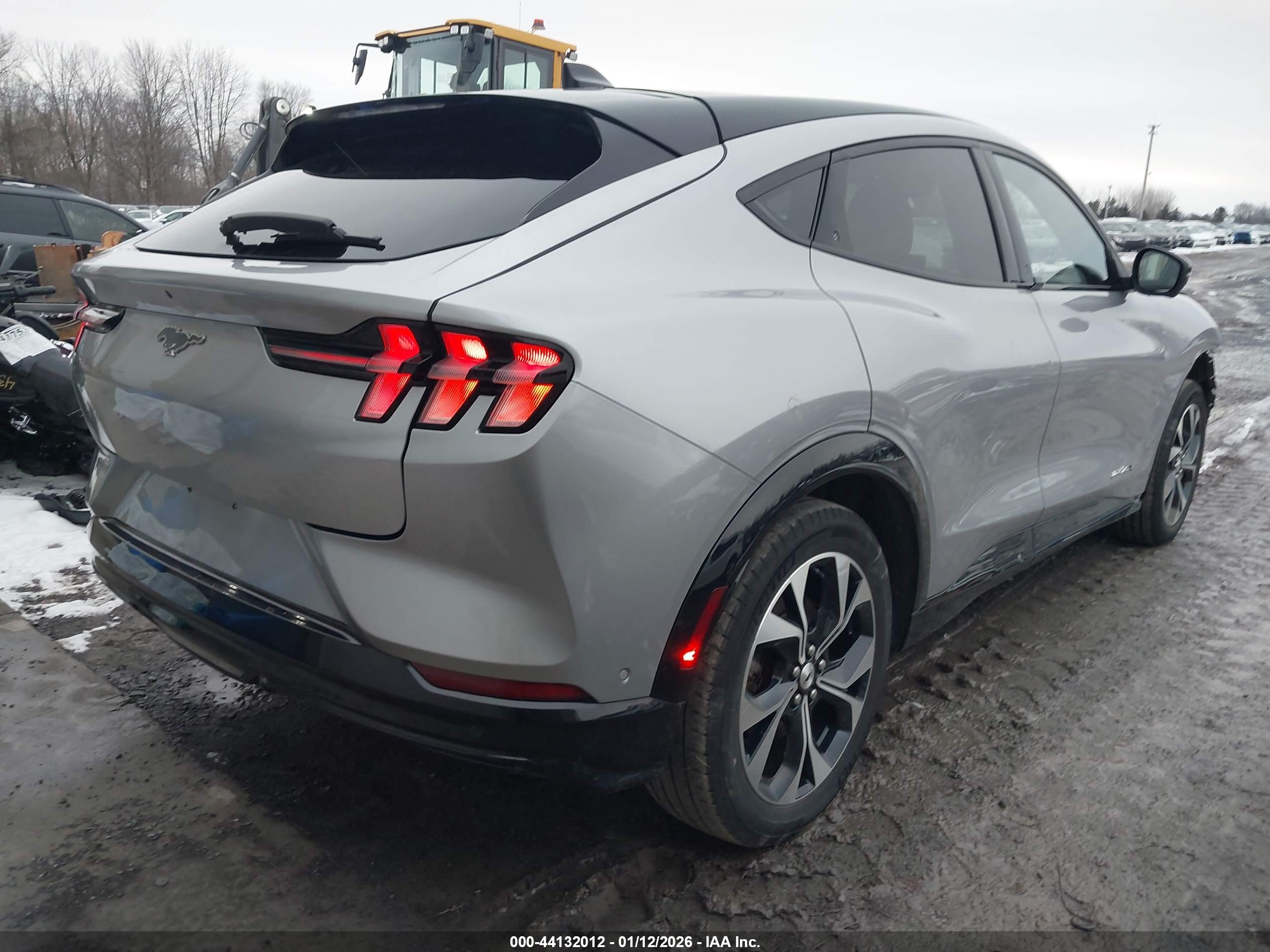 FORD MUSTANG image 4