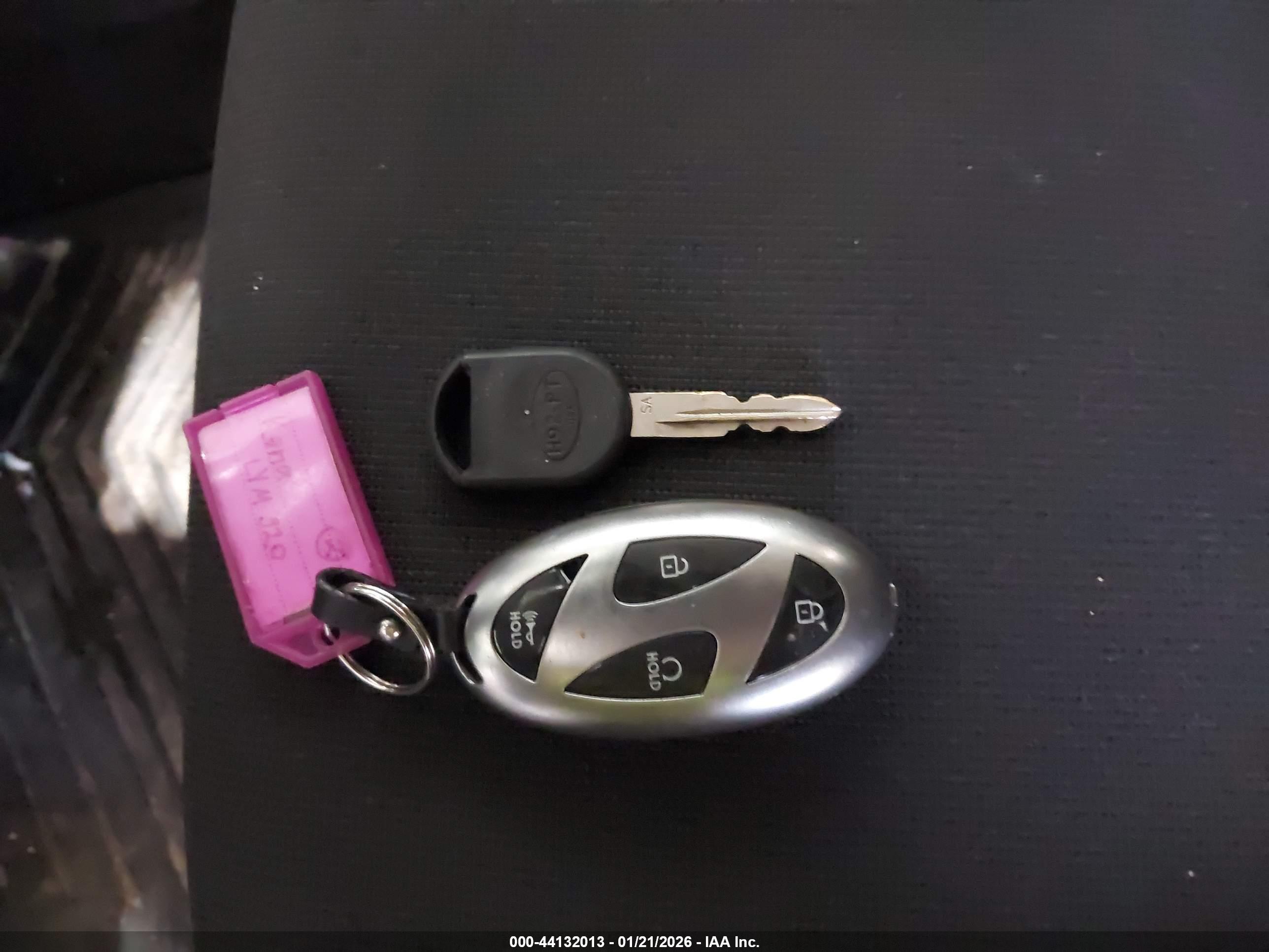 HYUNDAI KONA image 11