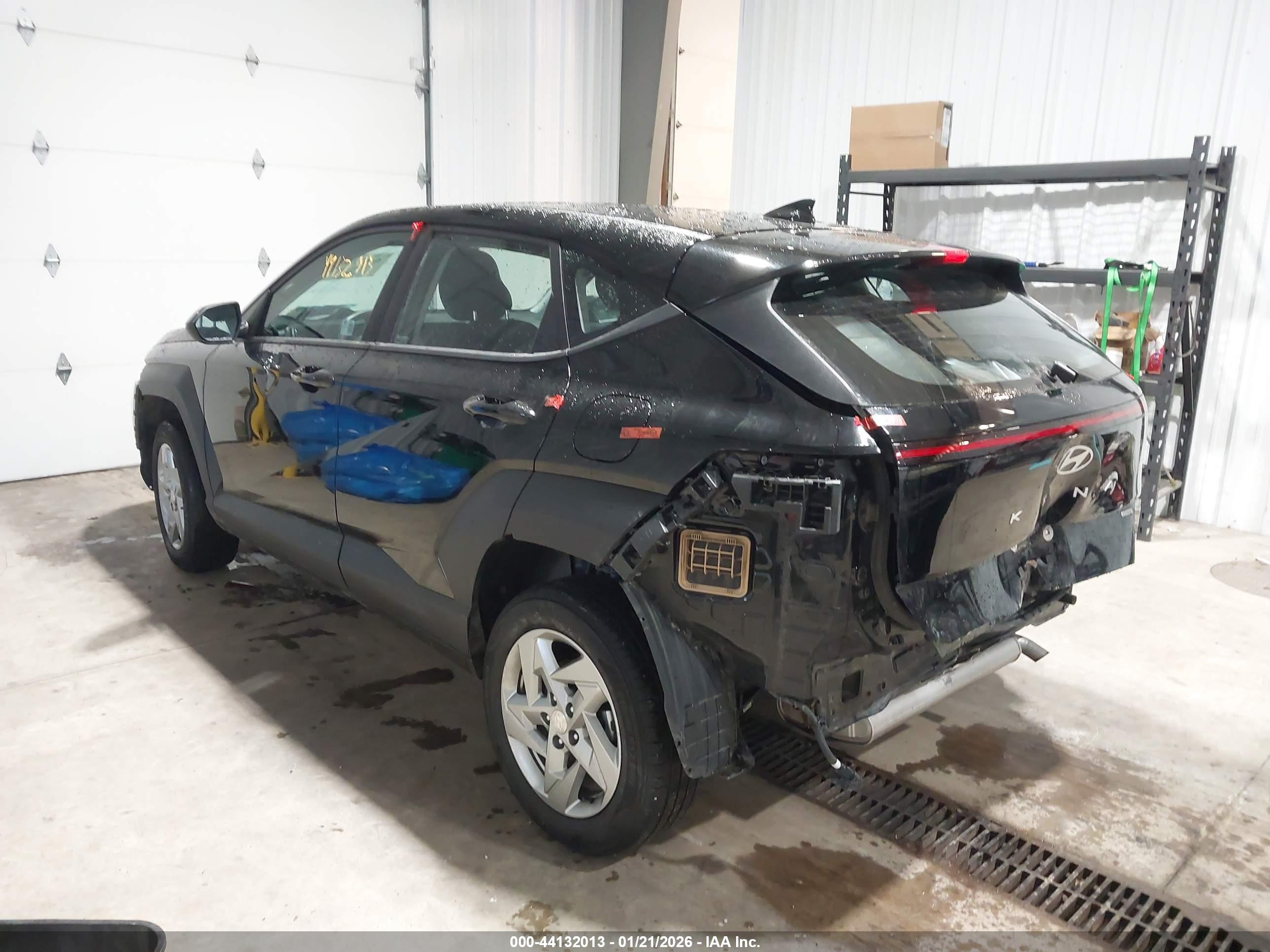 HYUNDAI KONA image 3