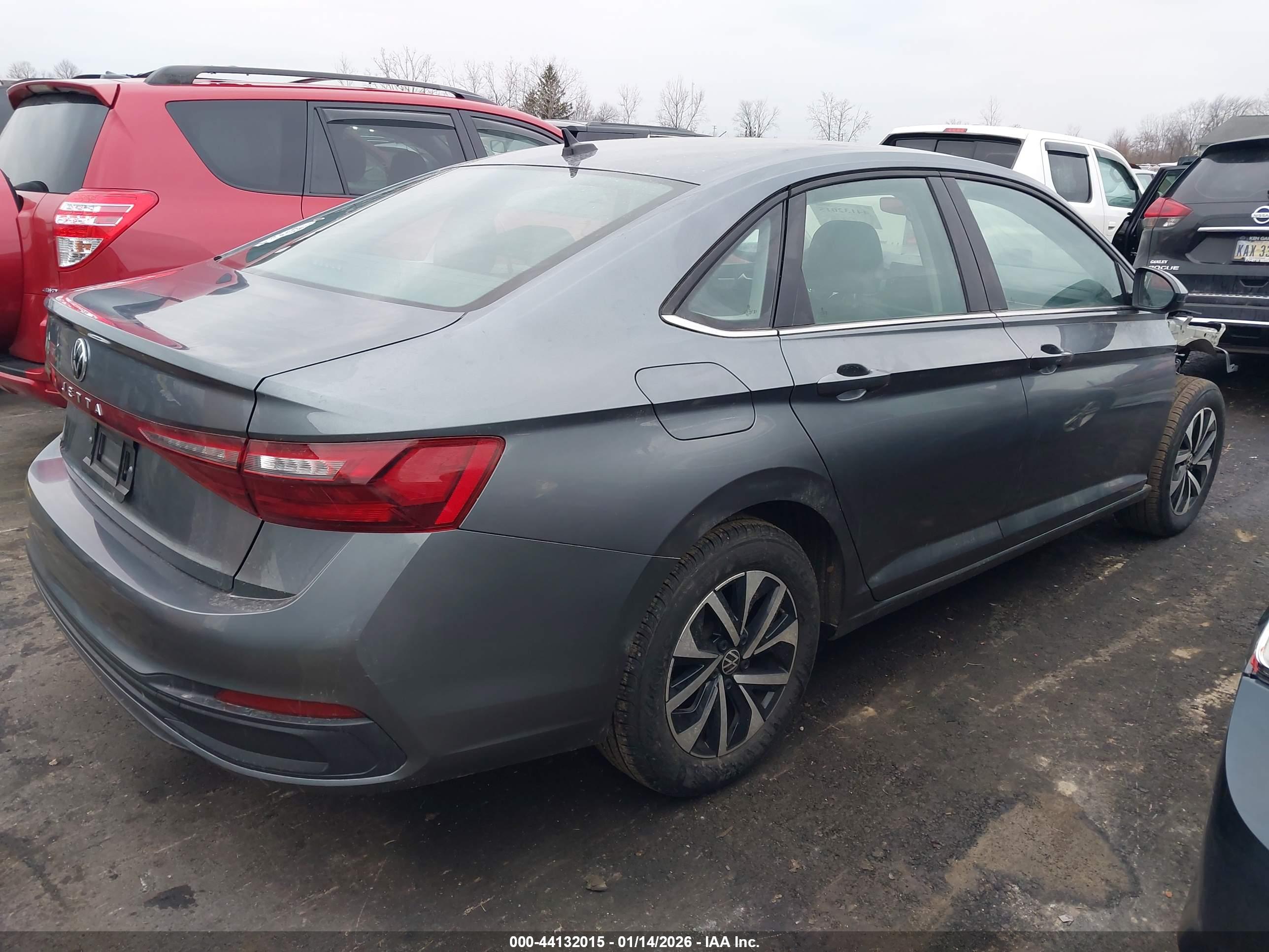 VOLKSWAGEN JETTA image 4
