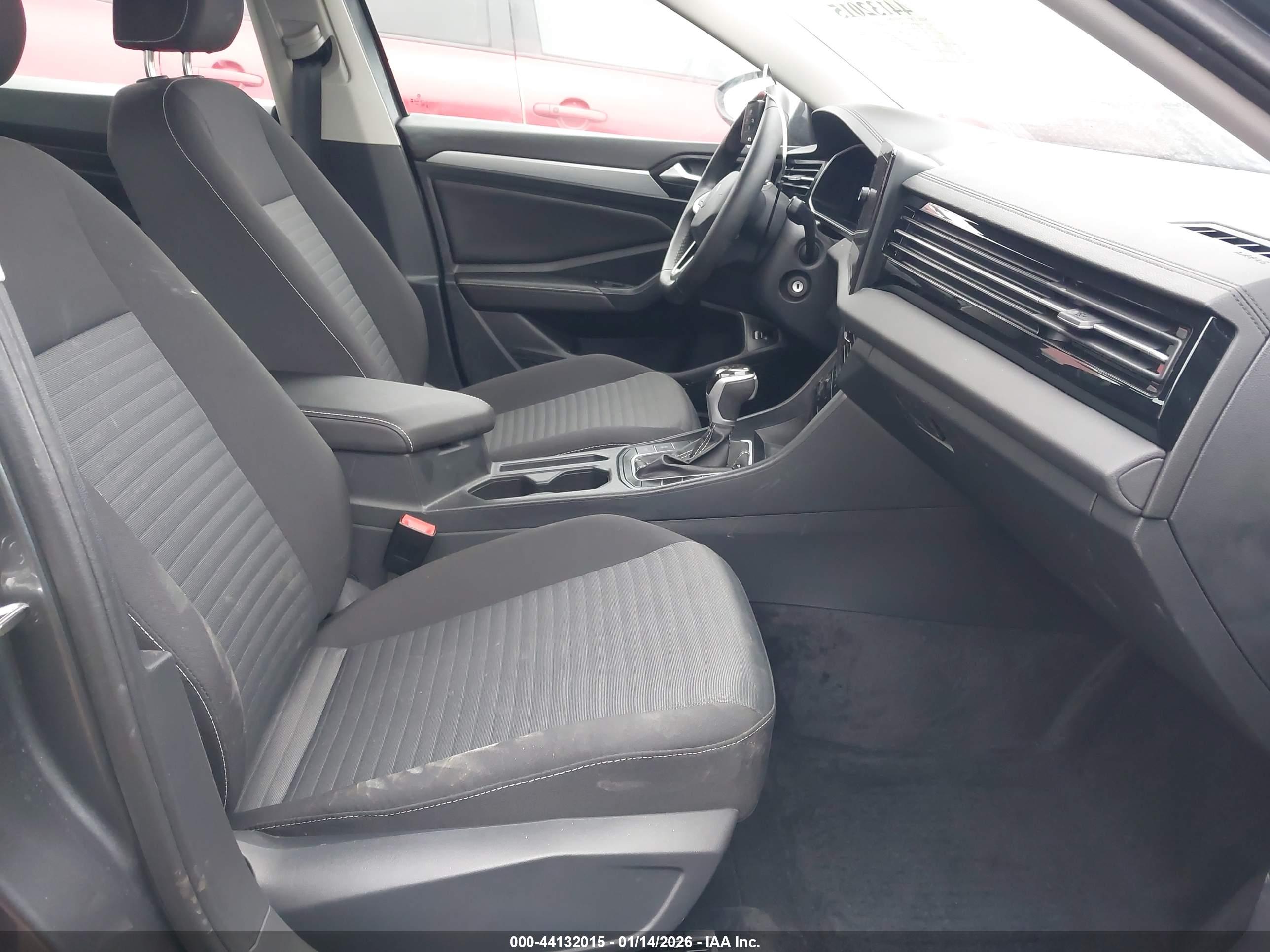 VOLKSWAGEN JETTA image 5