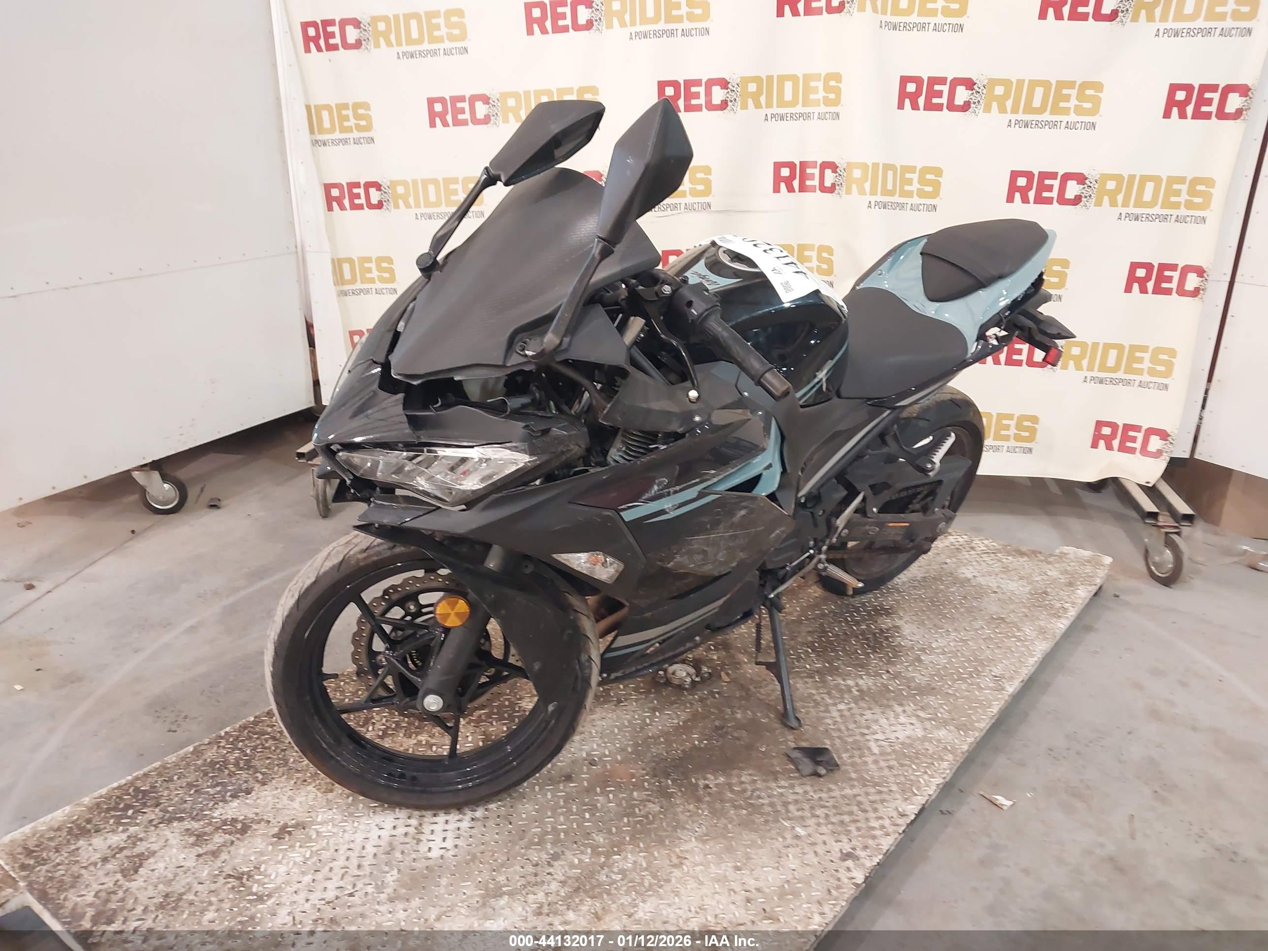 KAWASAKI EX400 image 2