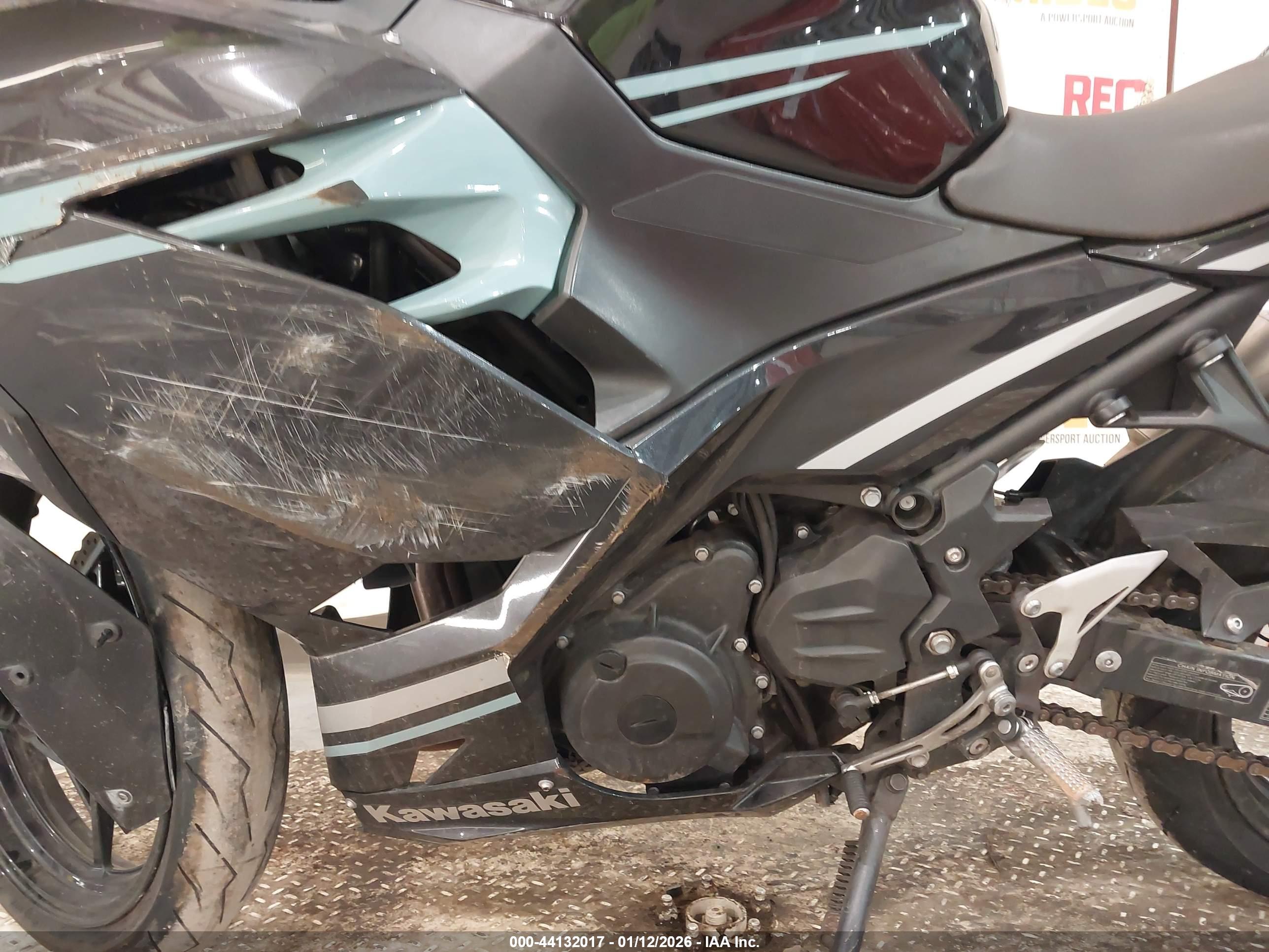 KAWASAKI EX400 image 9