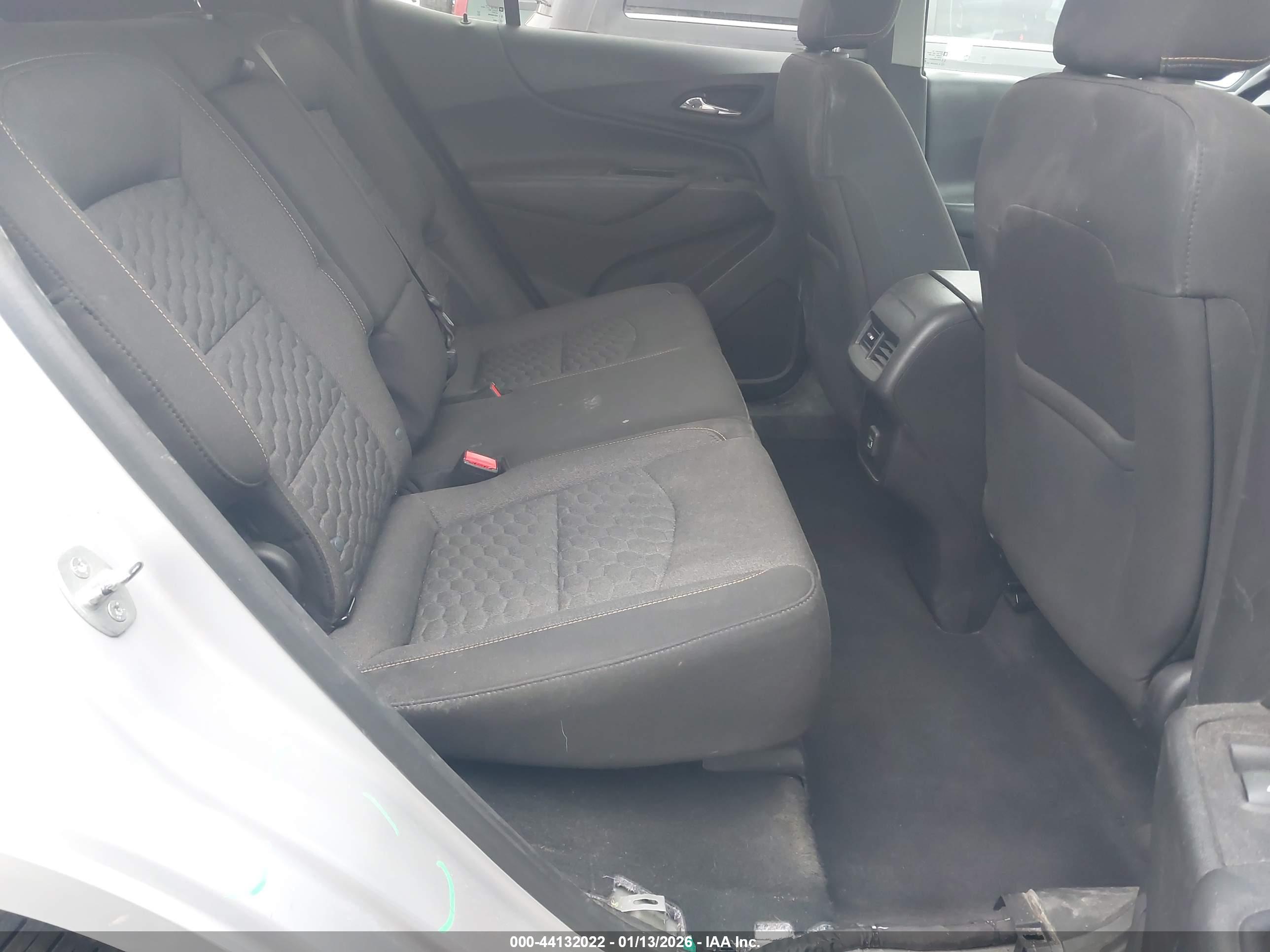 CHEVROLET EQUINOX image 8