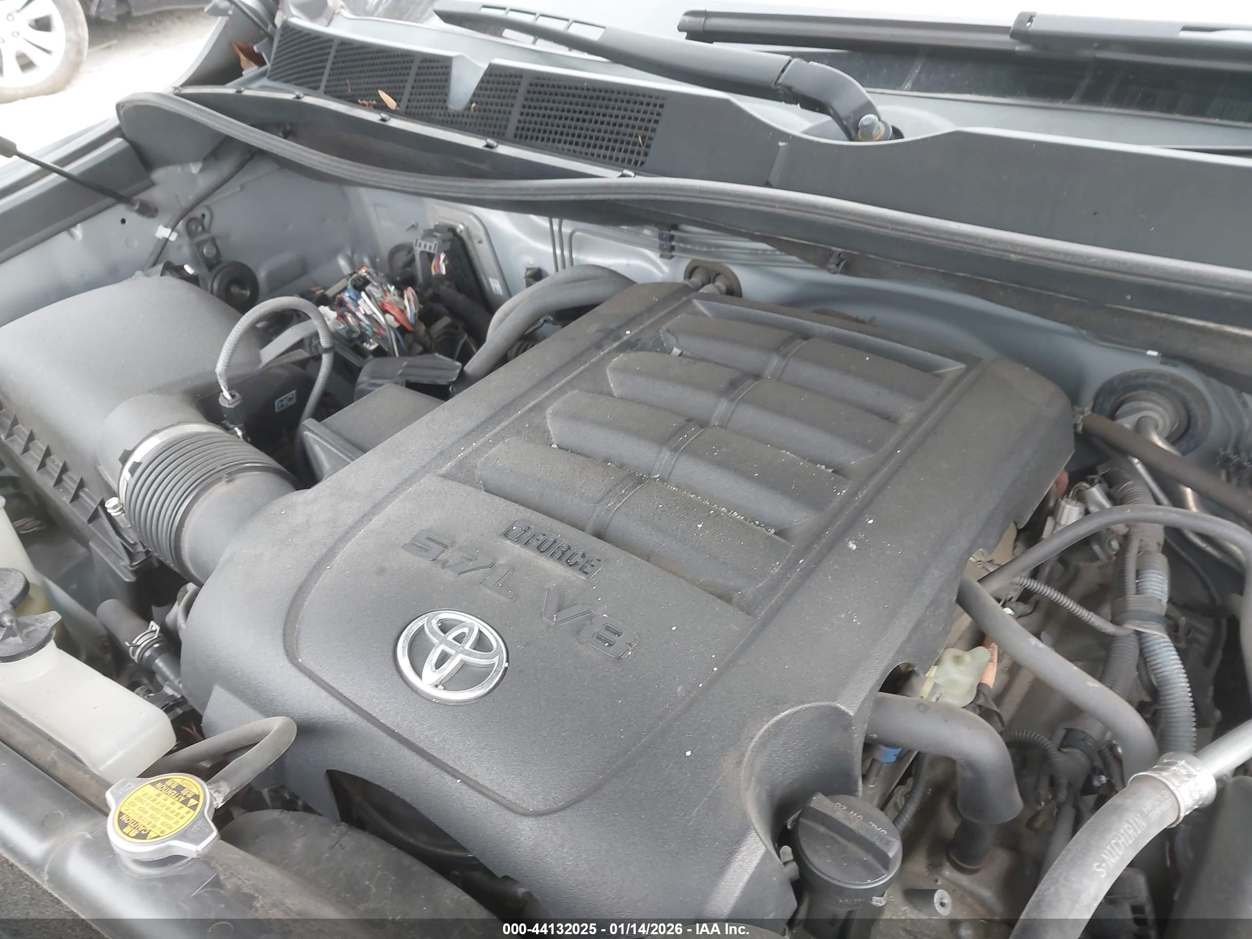 TOYOTA TUNDRA image 10