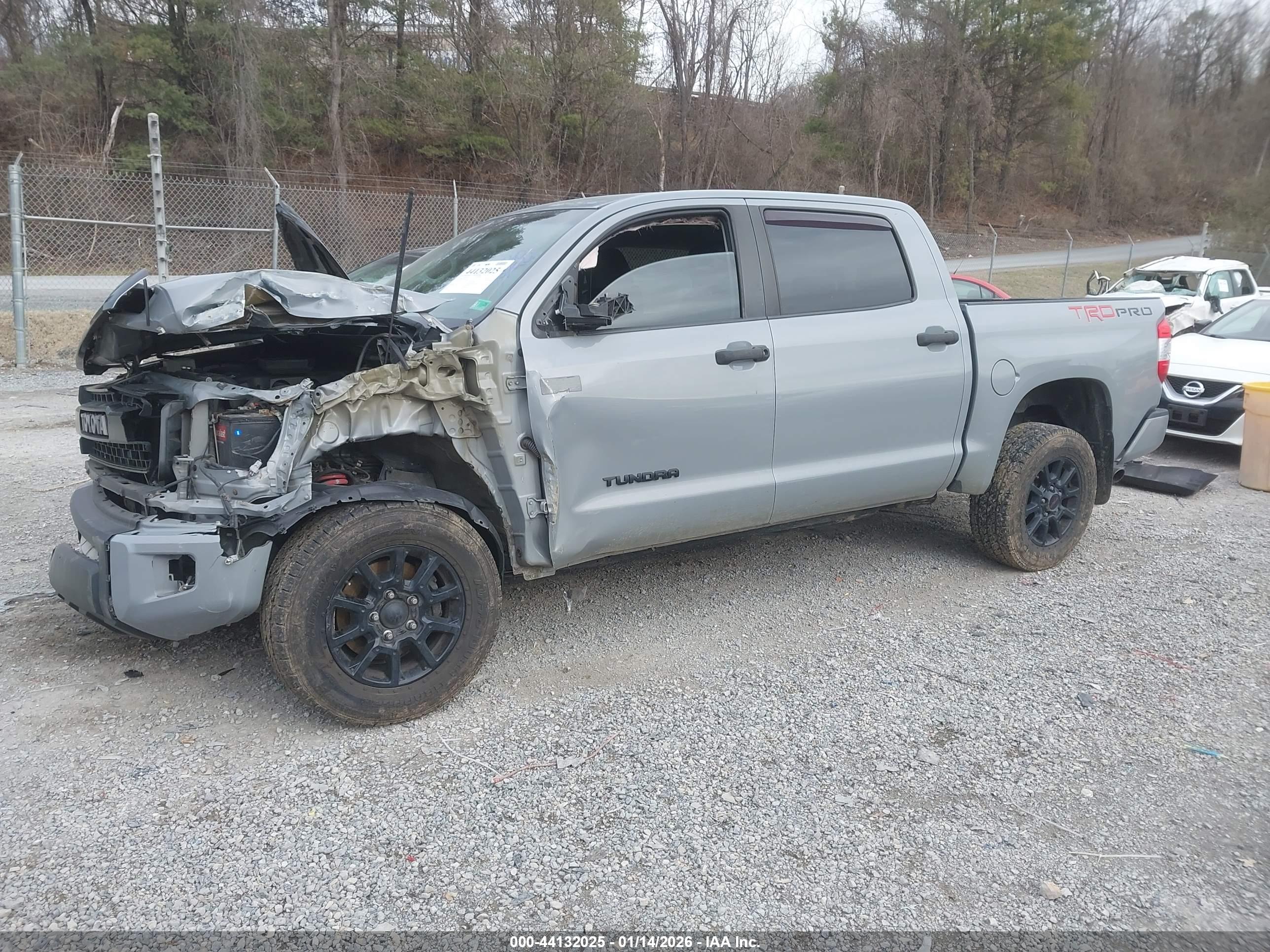 TOYOTA TUNDRA image 2