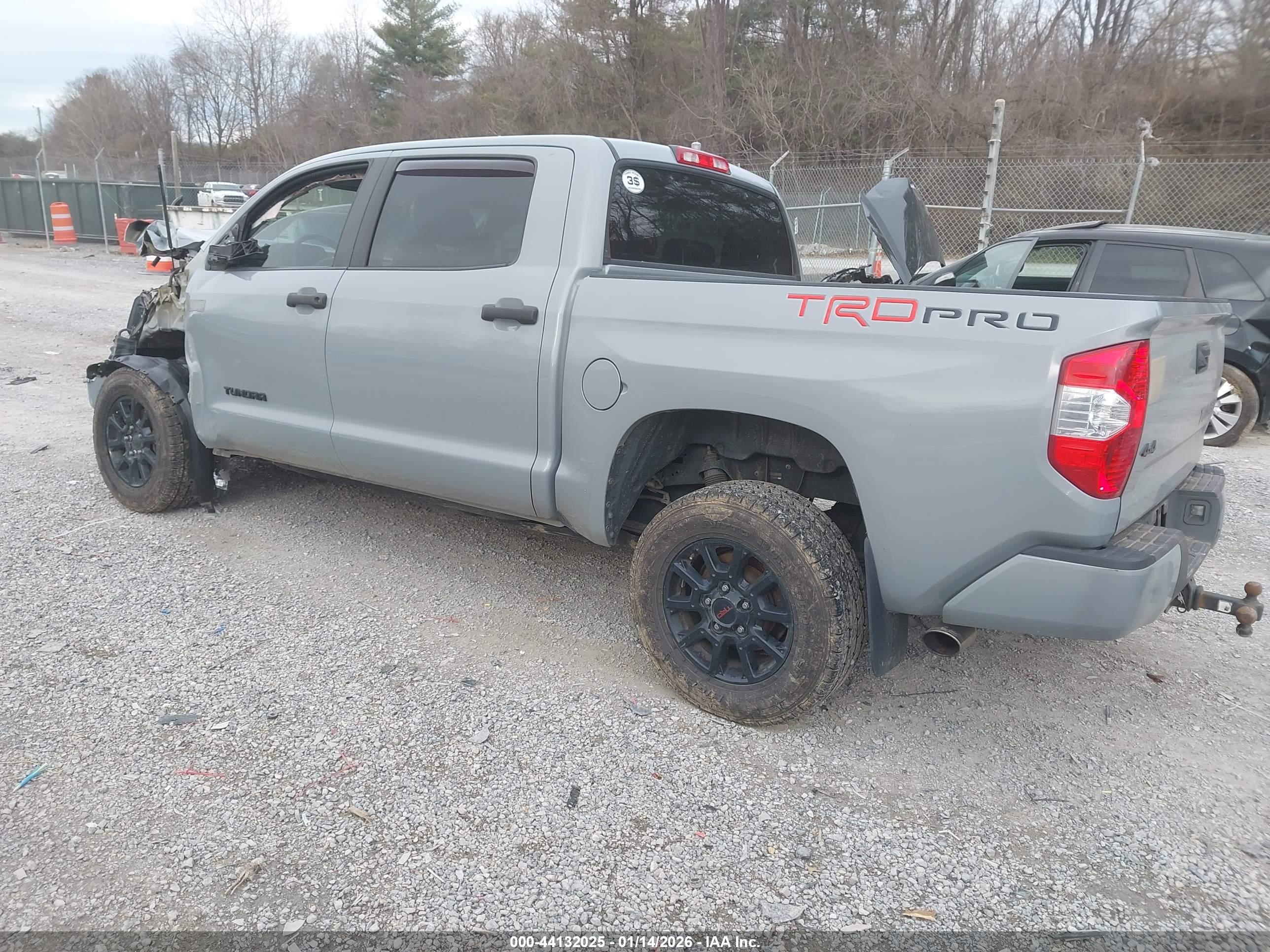 TOYOTA TUNDRA image 3