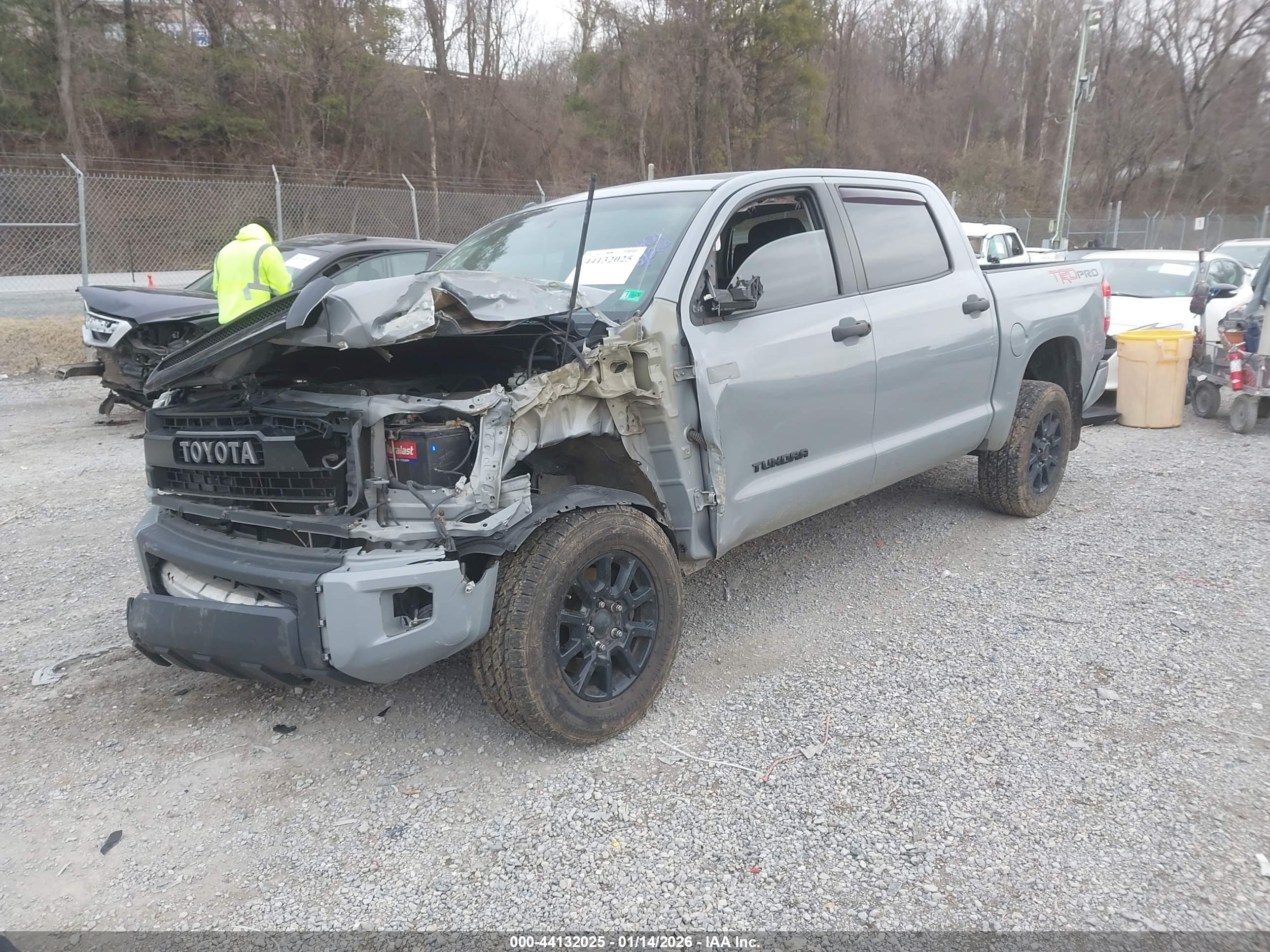 TOYOTA TUNDRA image 6