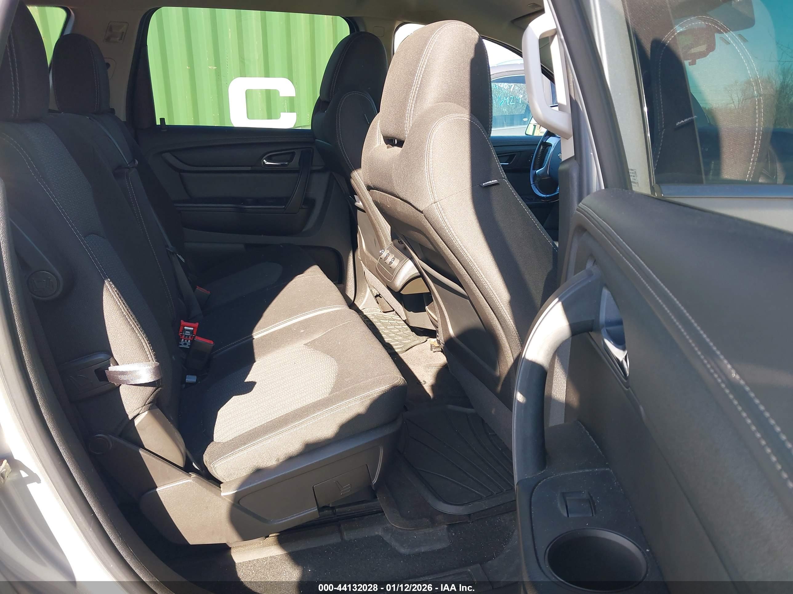 CHEVROLET TRAVERSE image 8
