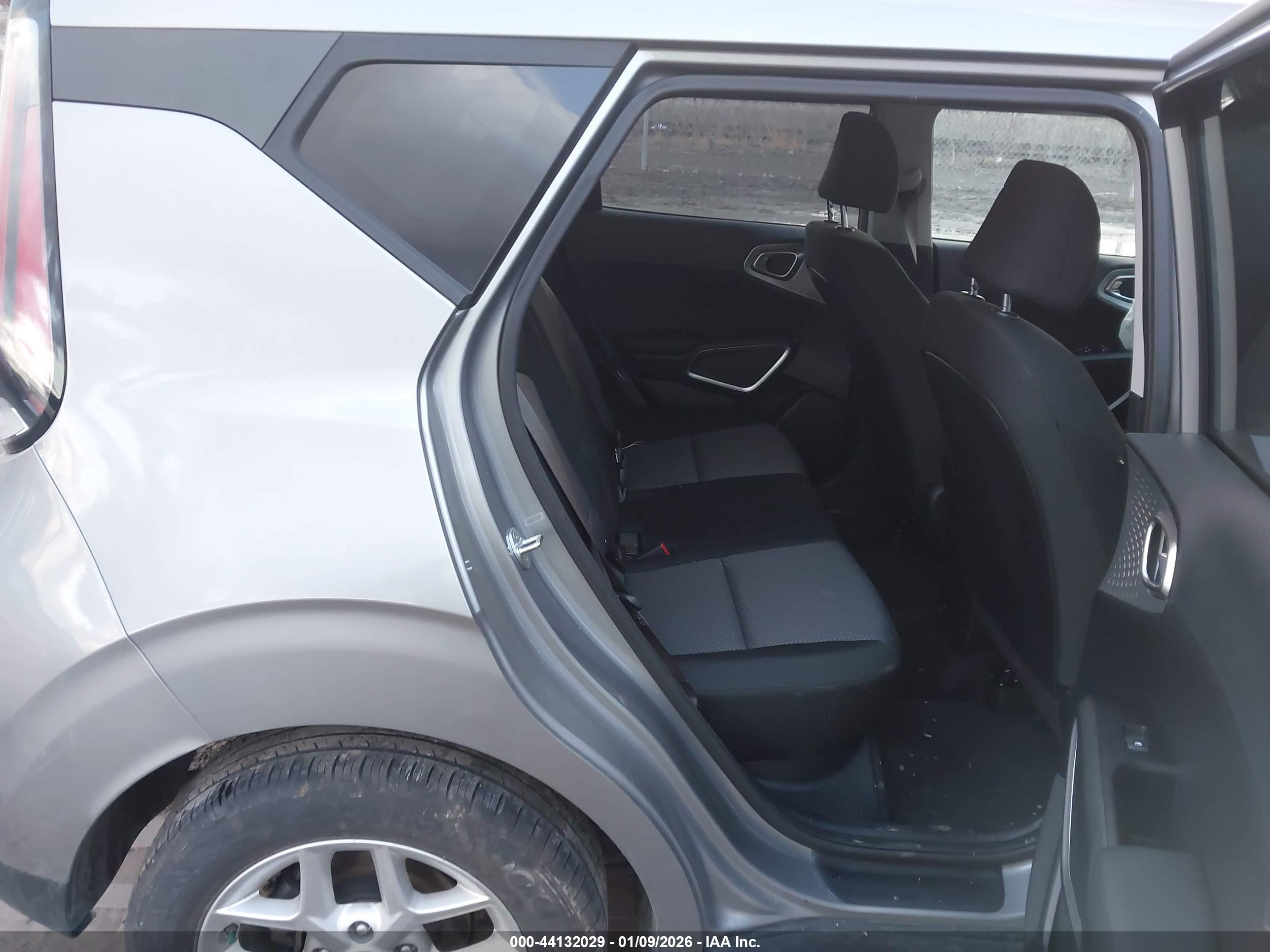 KIA SOUL image 8