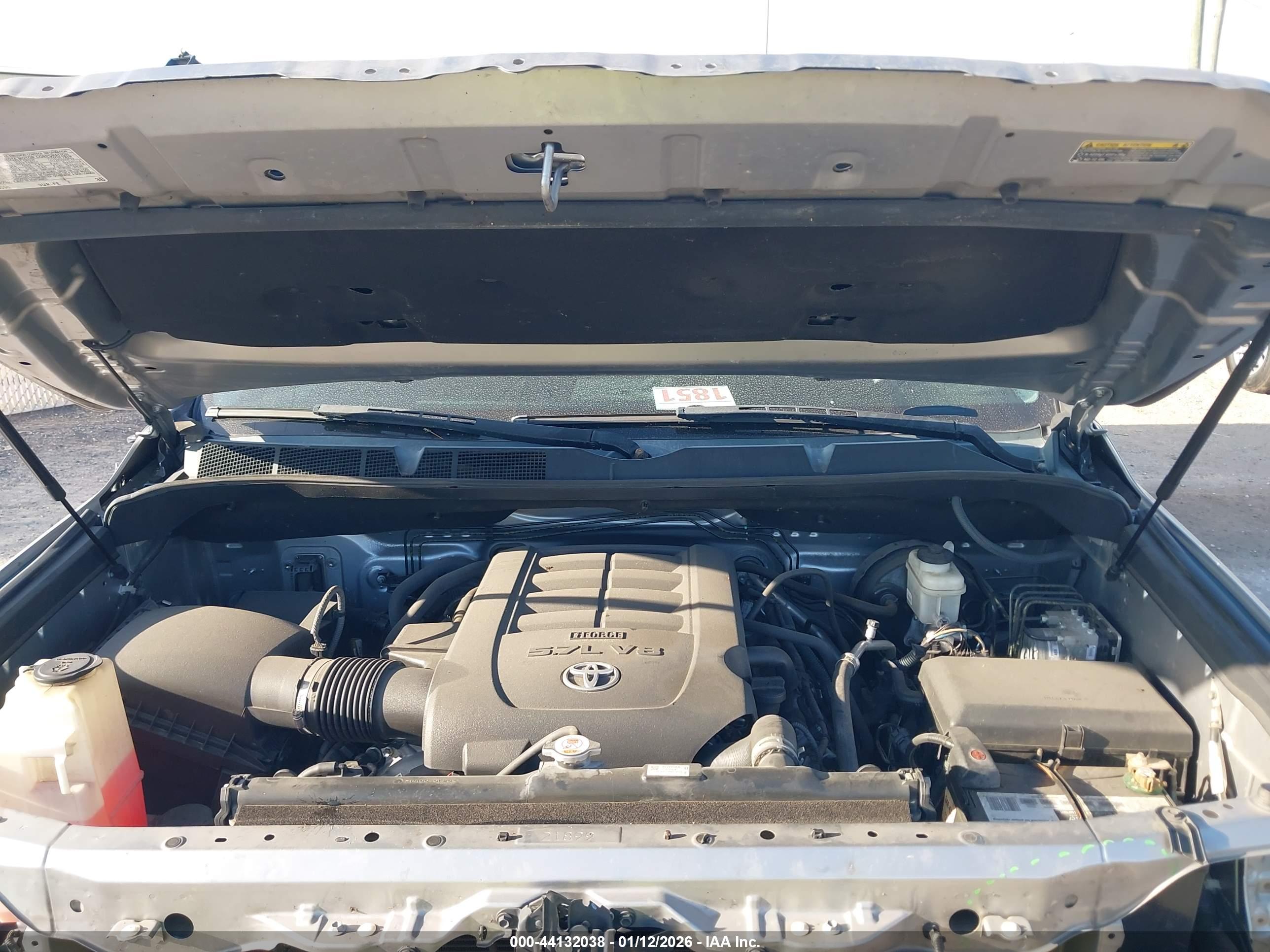 TOYOTA TUNDRA image 10