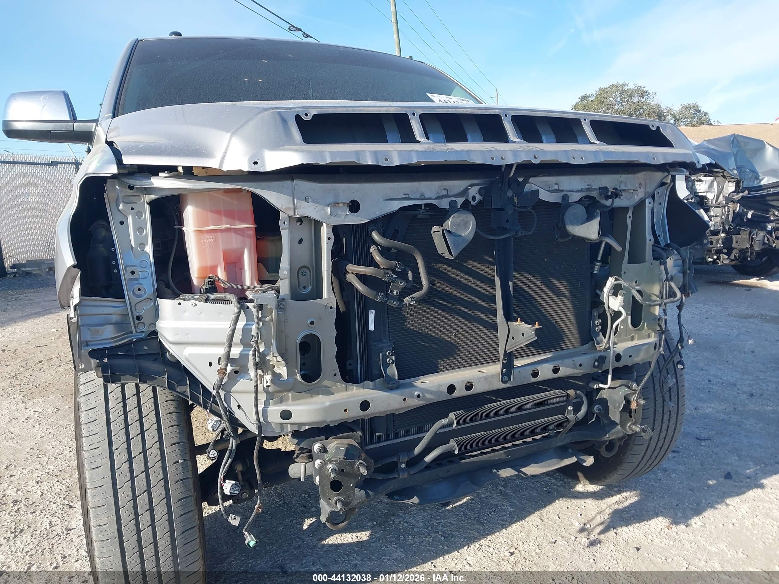 TOYOTA TUNDRA image 6