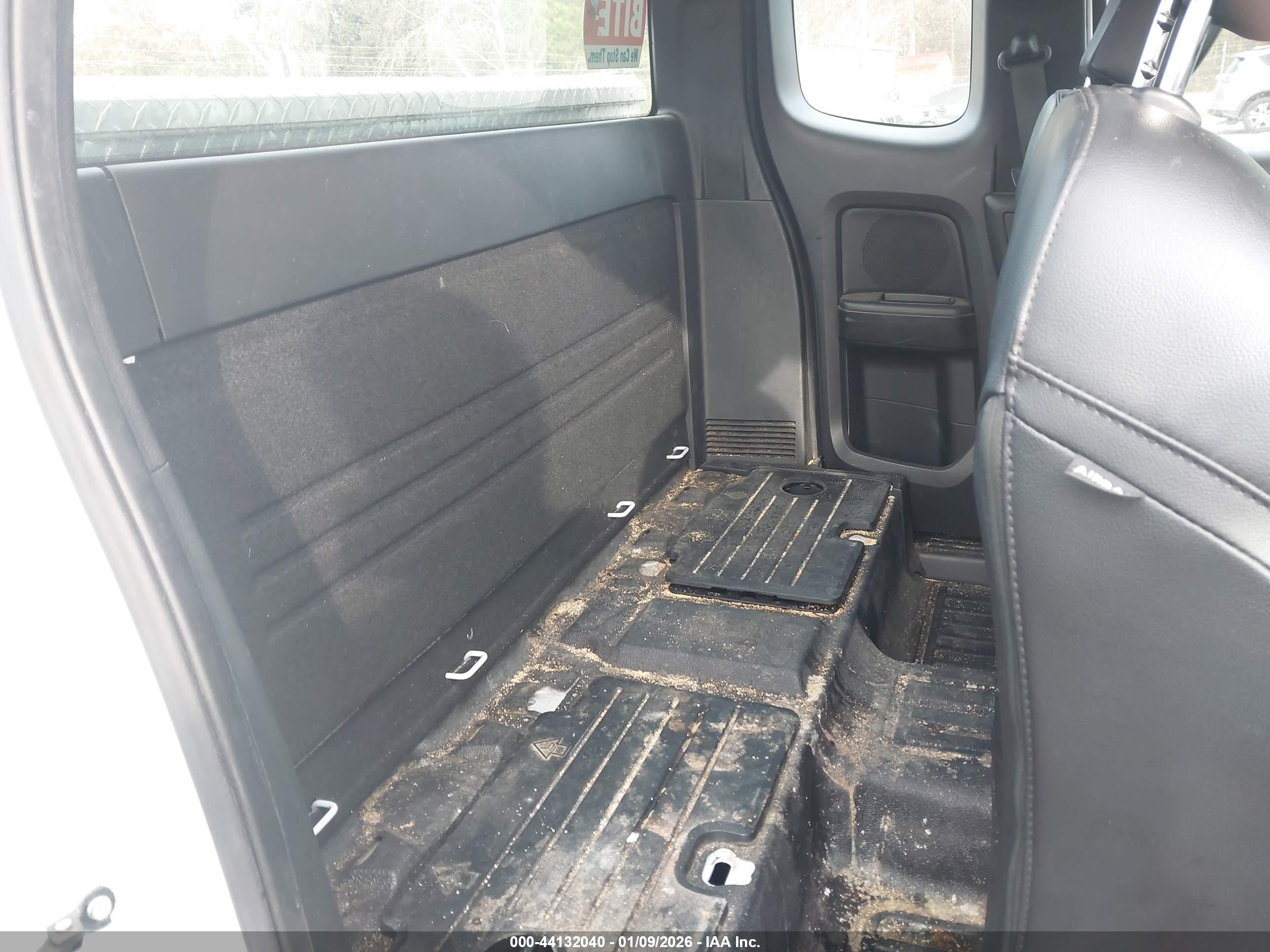 FORD RANGER image 8