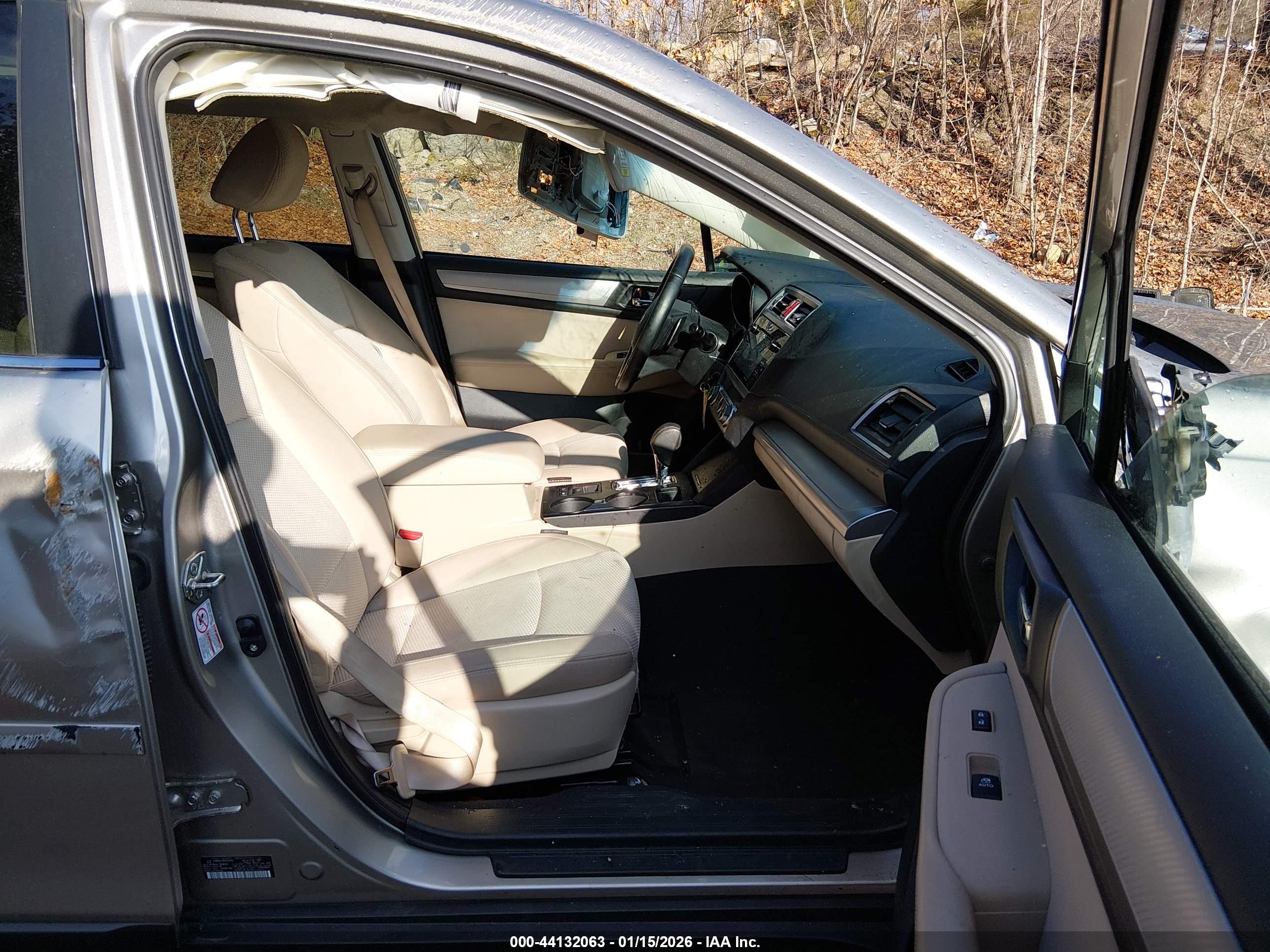 SUBARU OUTBACK image 5