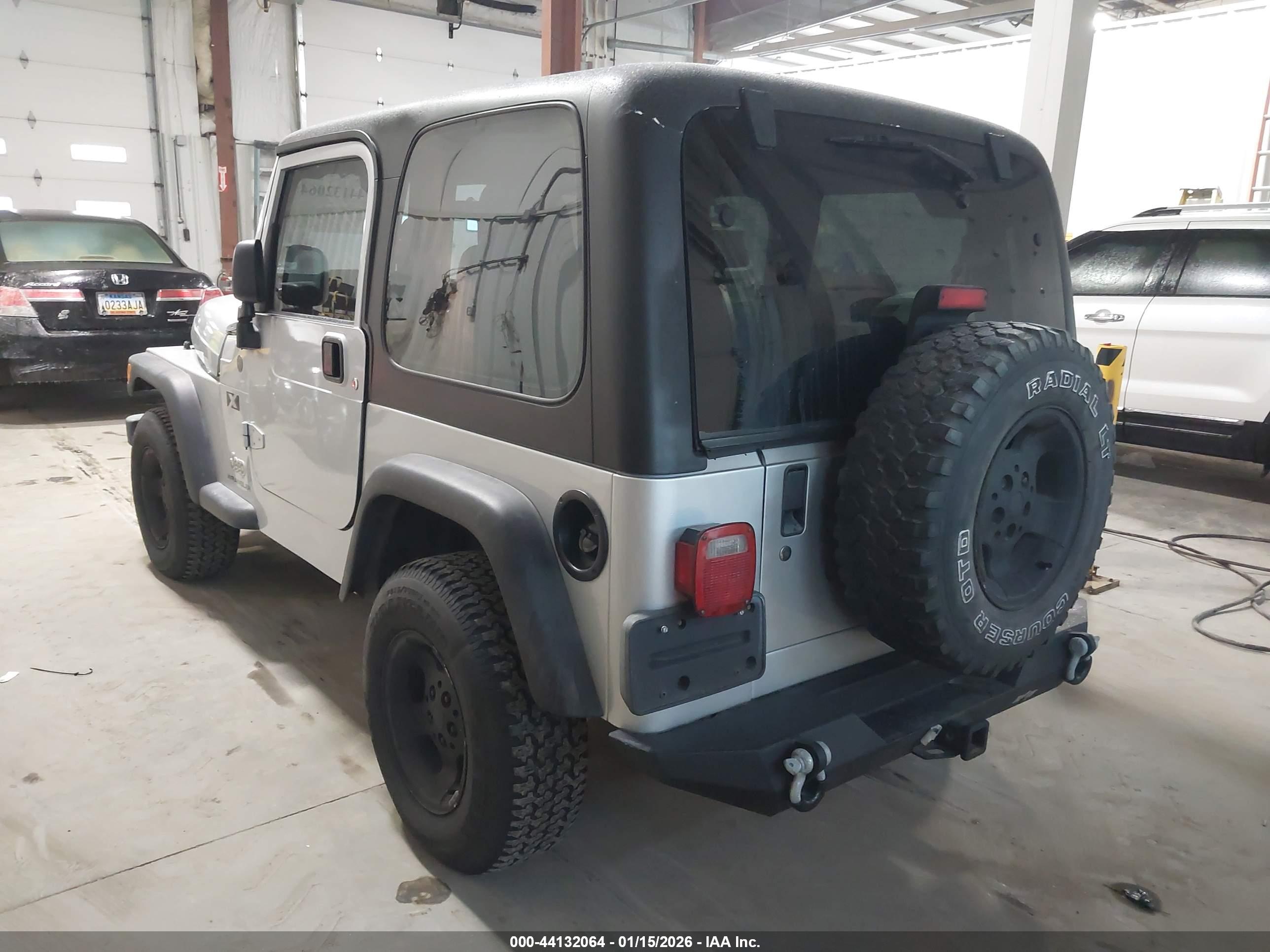 JEEP WRANGLER image 3