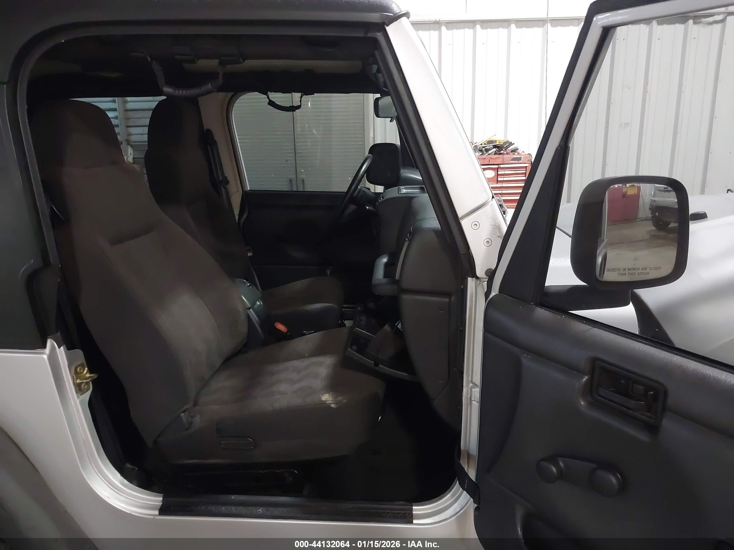 JEEP WRANGLER image 5