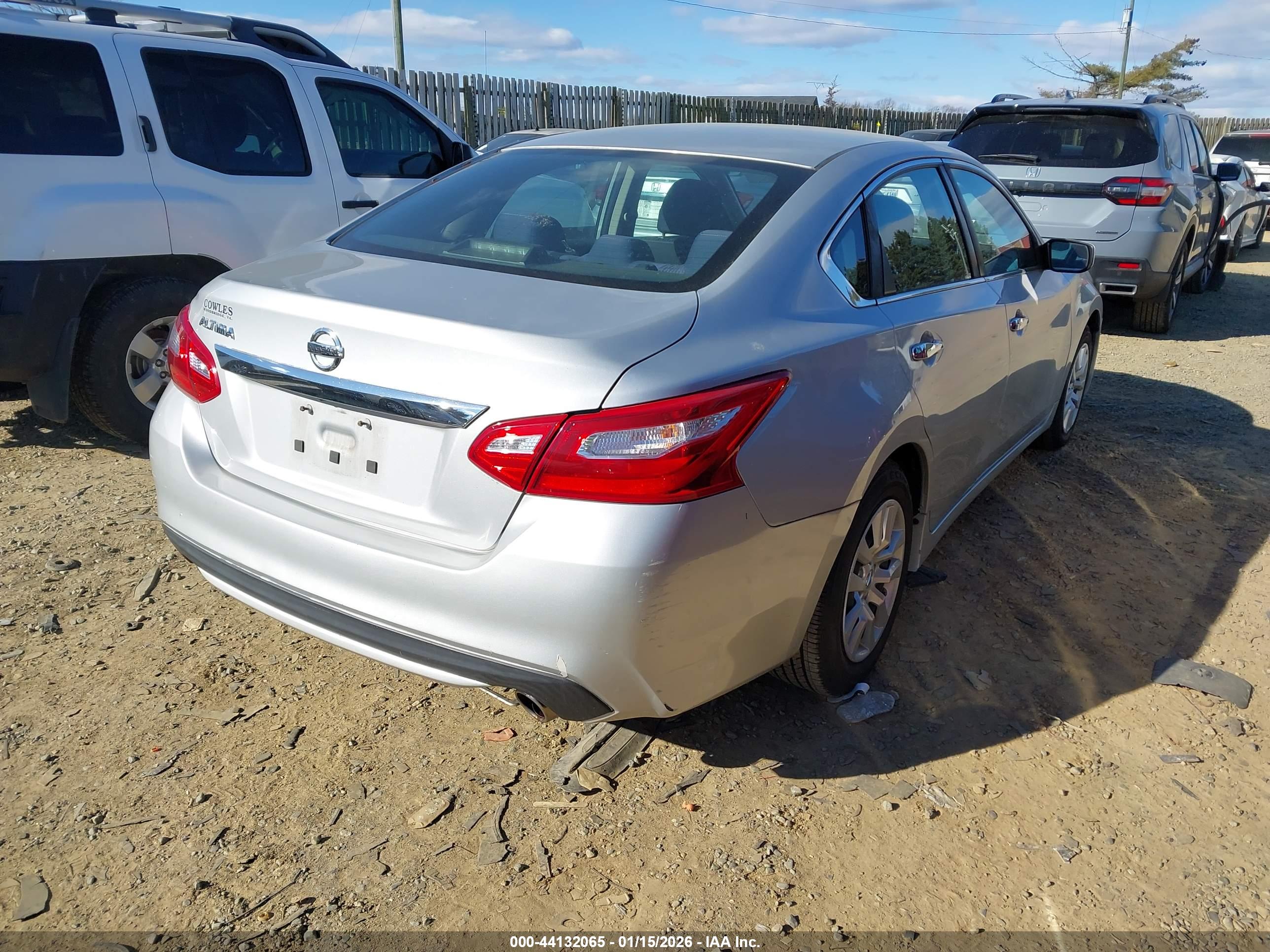NISSAN ALTIMA image 4
