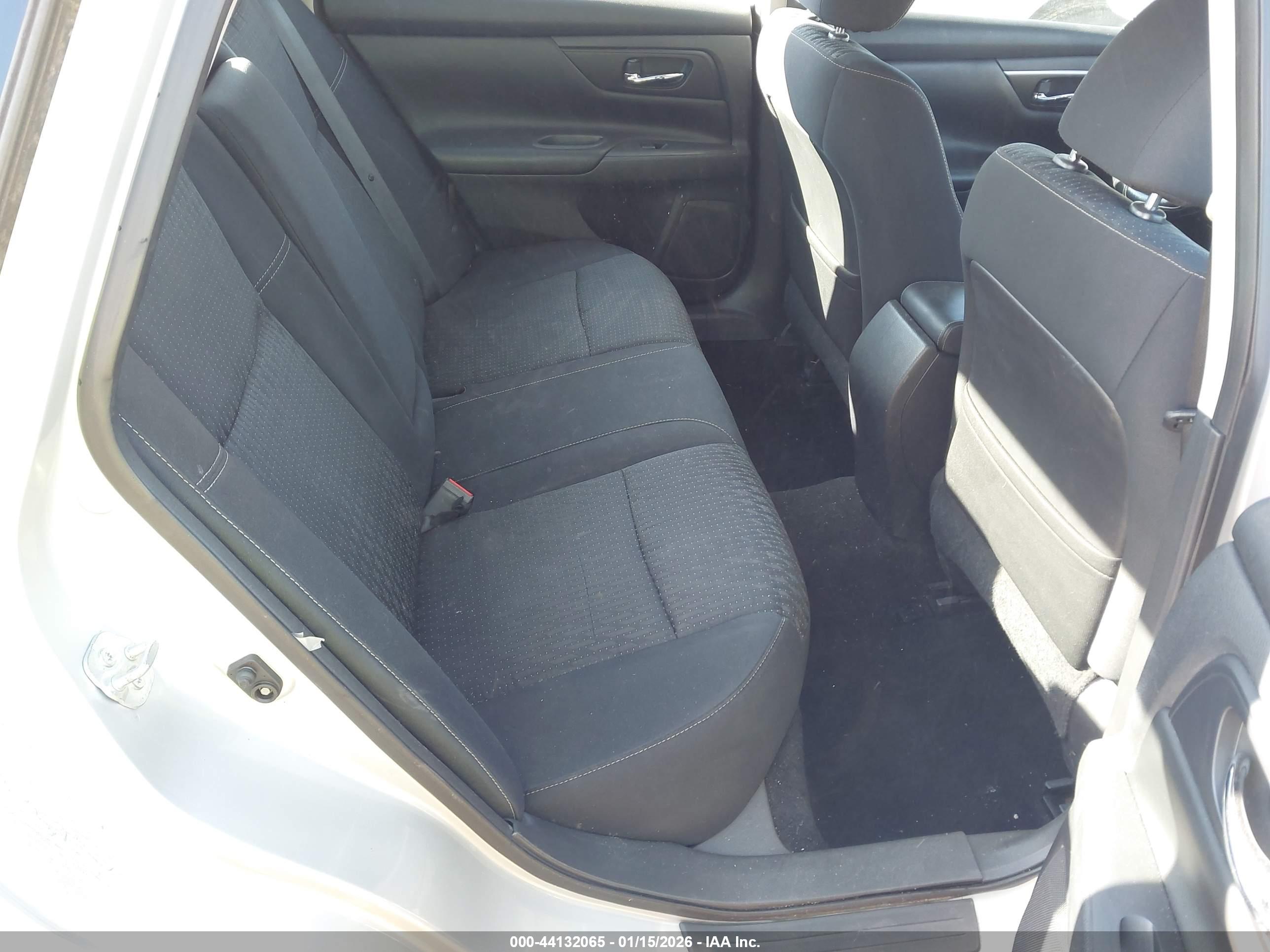 NISSAN ALTIMA image 8