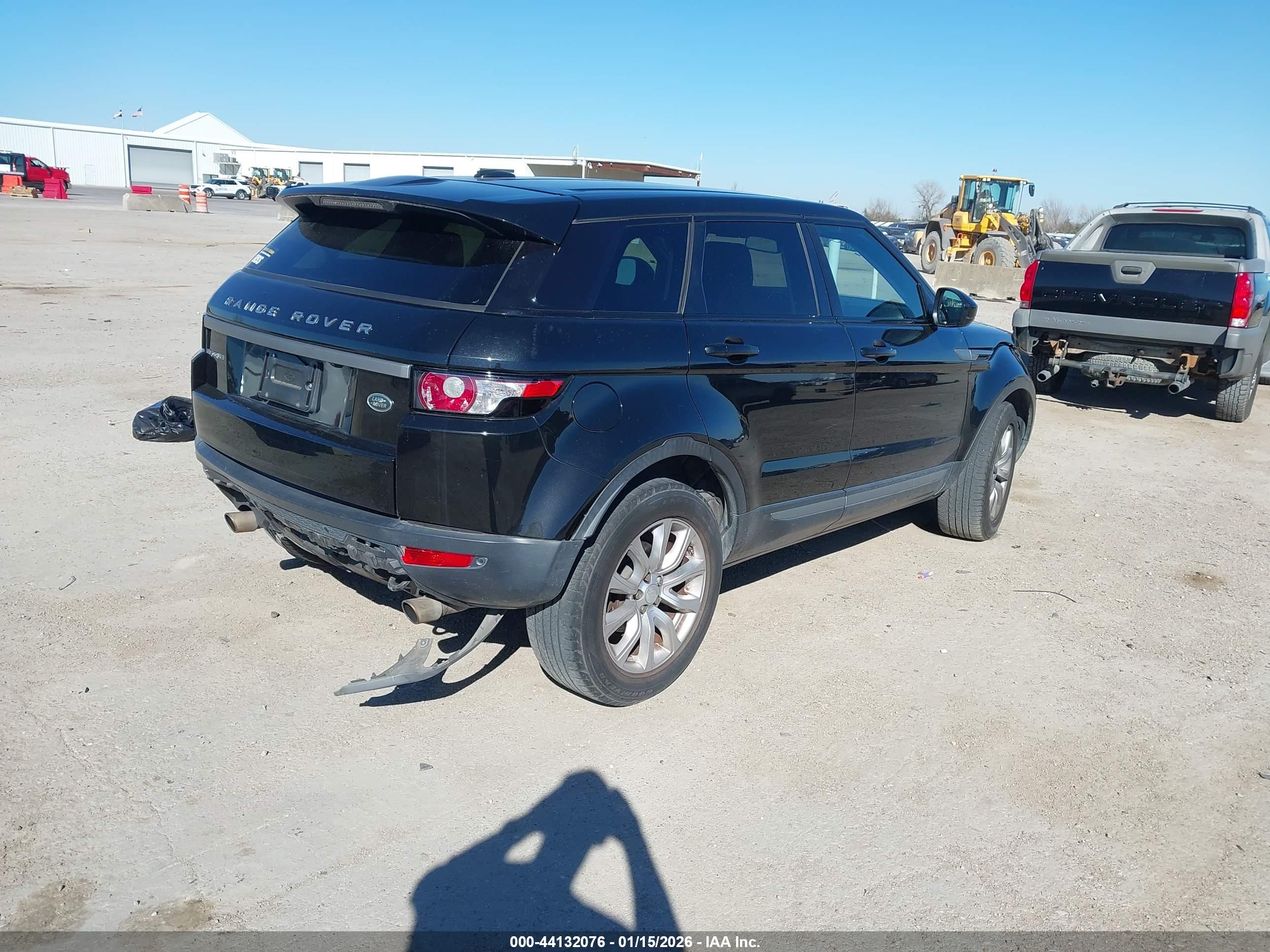 LAND ROVER image 4