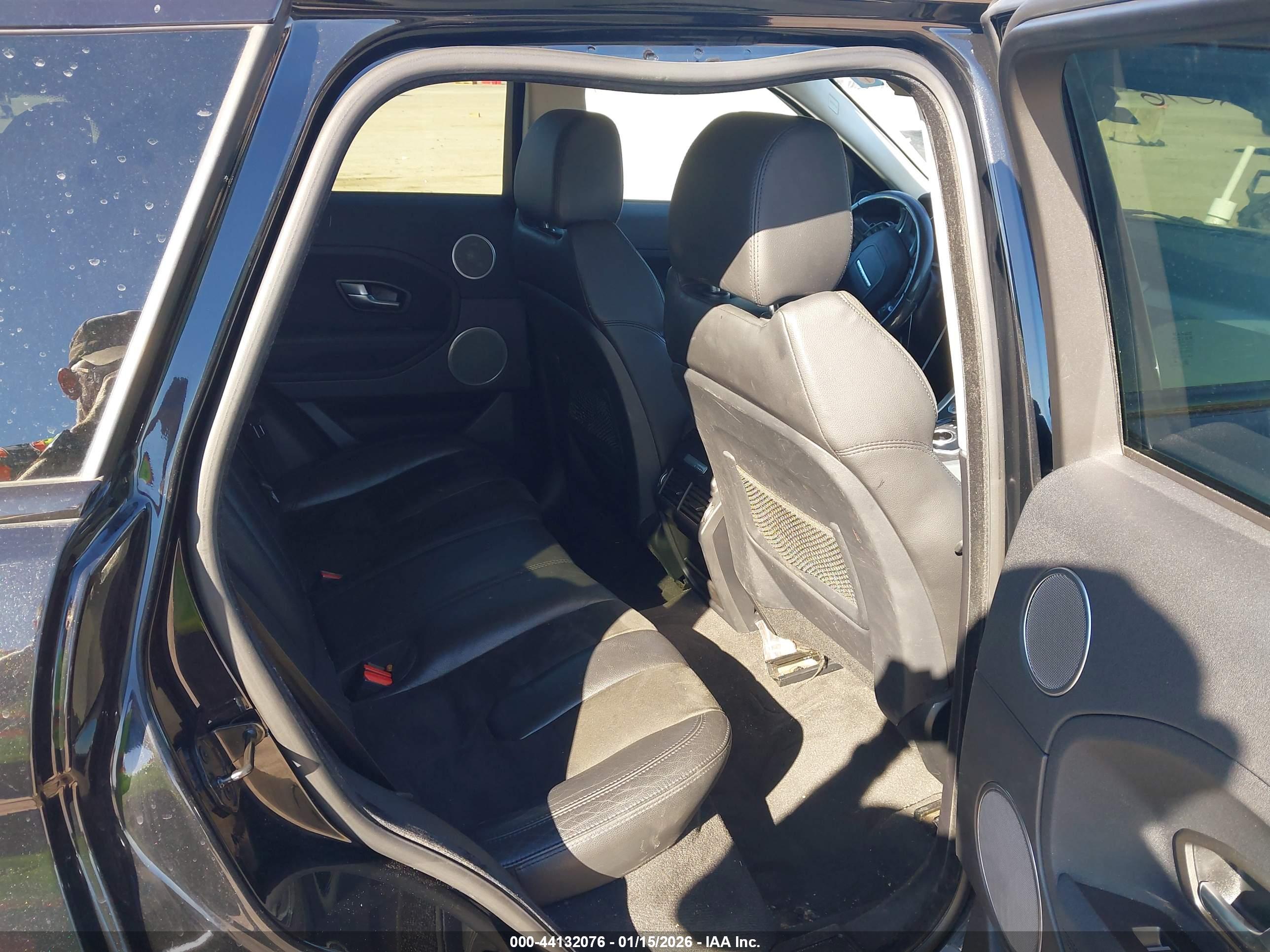 LAND ROVER image 8