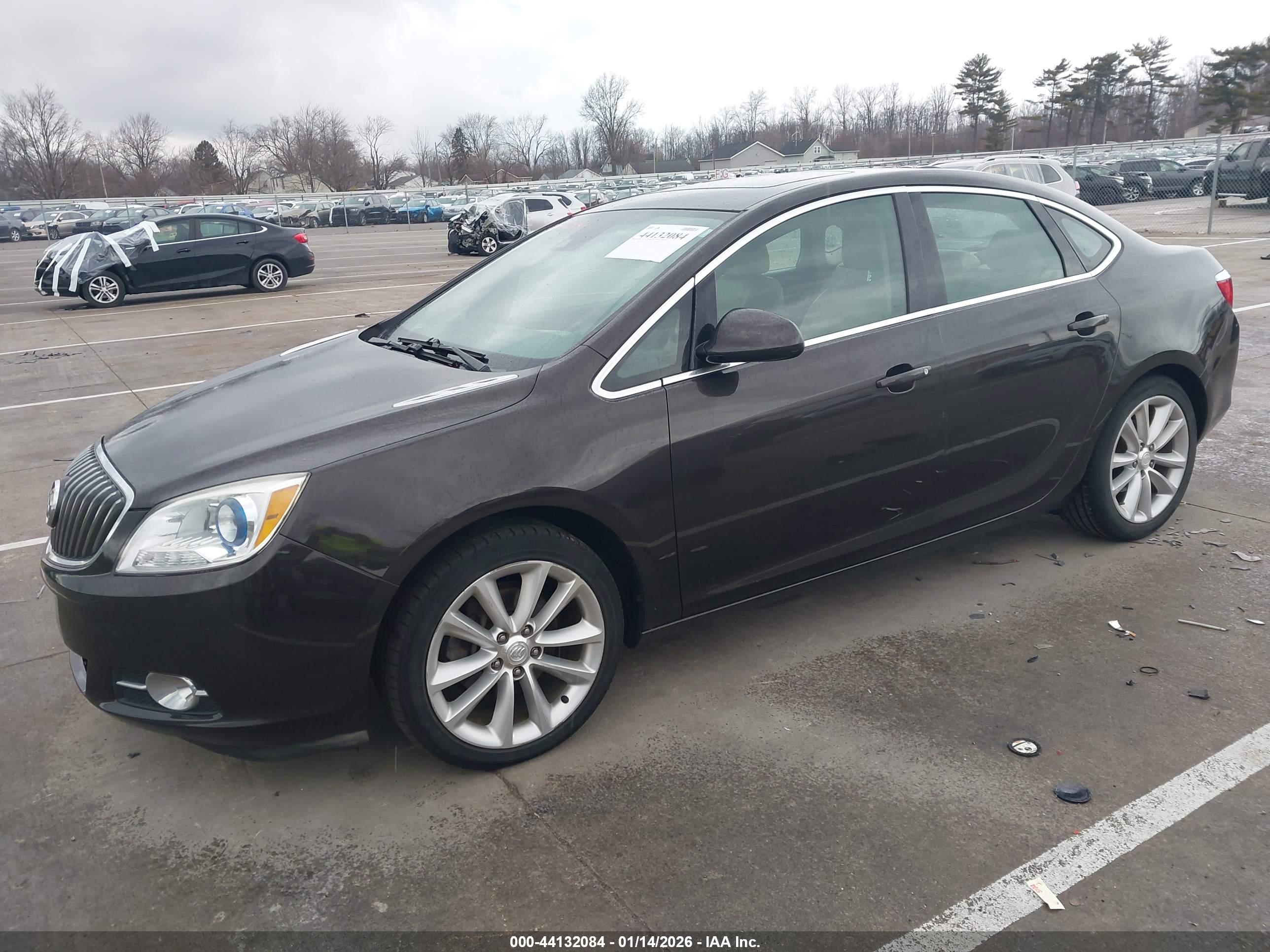 BUICK VERANO image 2